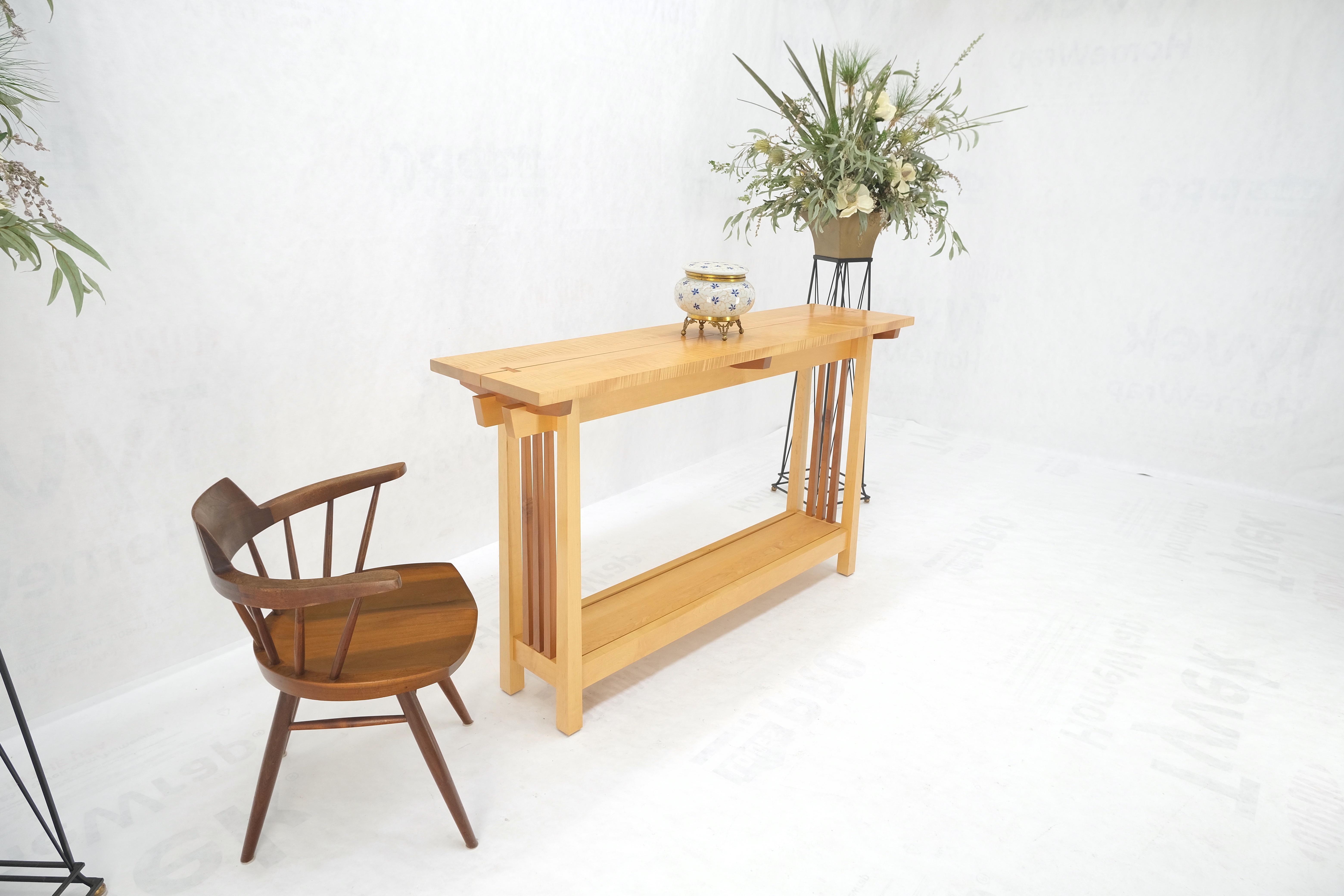 Butterfly TABLE / S （ウォールナット） NODEL design