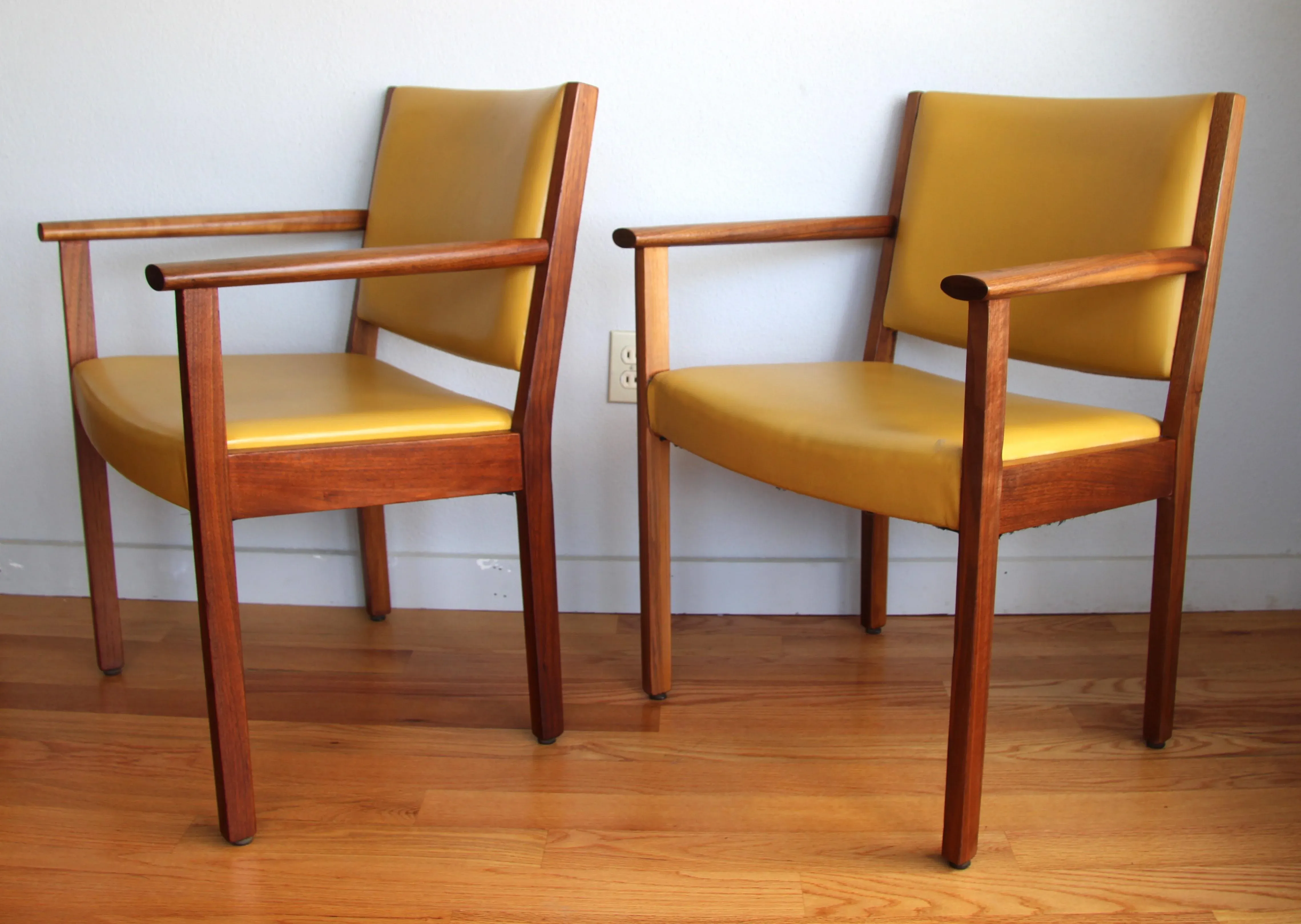 とき ACME Johnson Chair Co. Armchair Johnson Chair Co Mid Century Walnut Arm Chair | Mid Century
