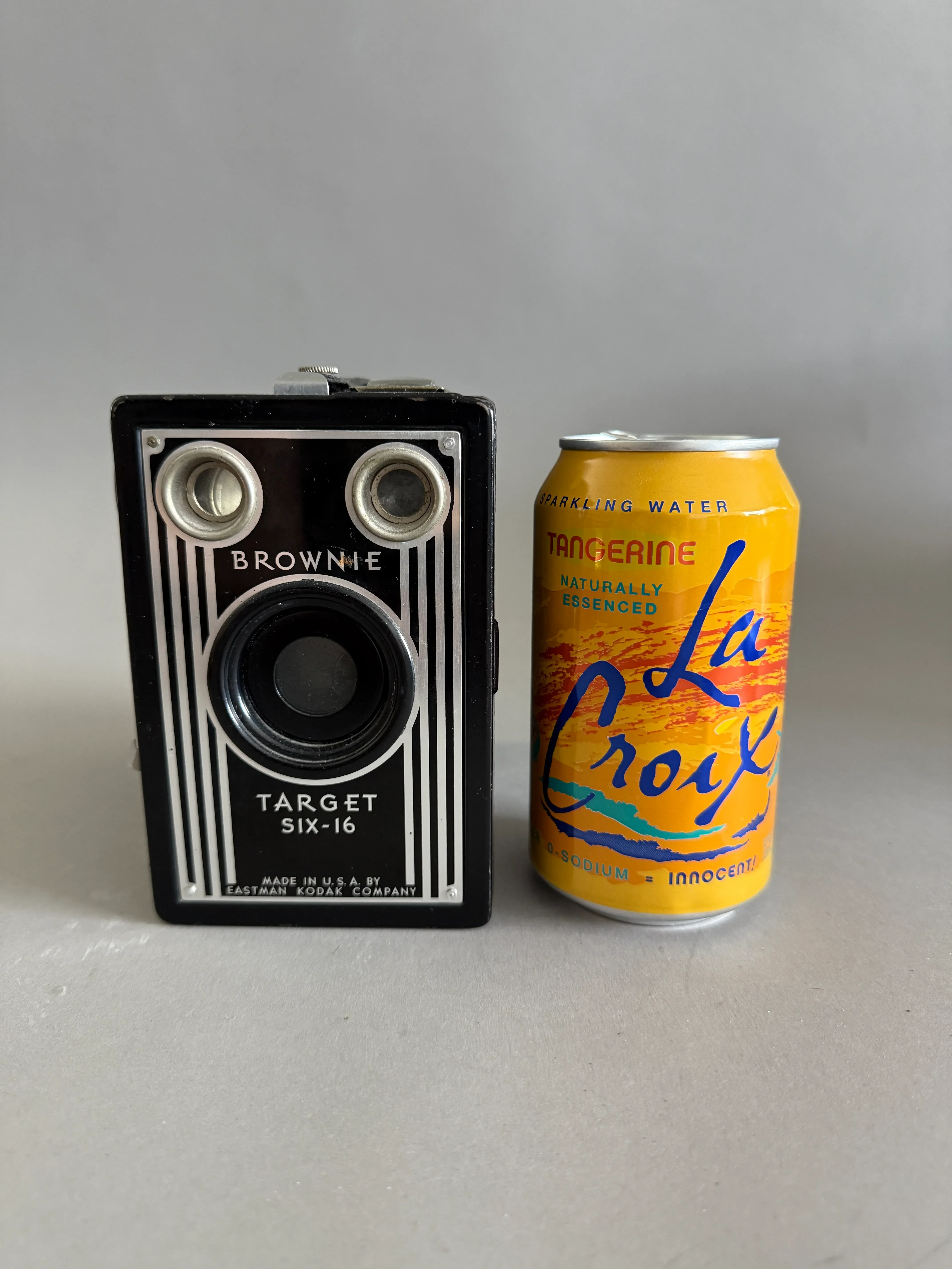 1930s Kodak Brownie Target Six – 16 Box Art Deco Camera | Chairish