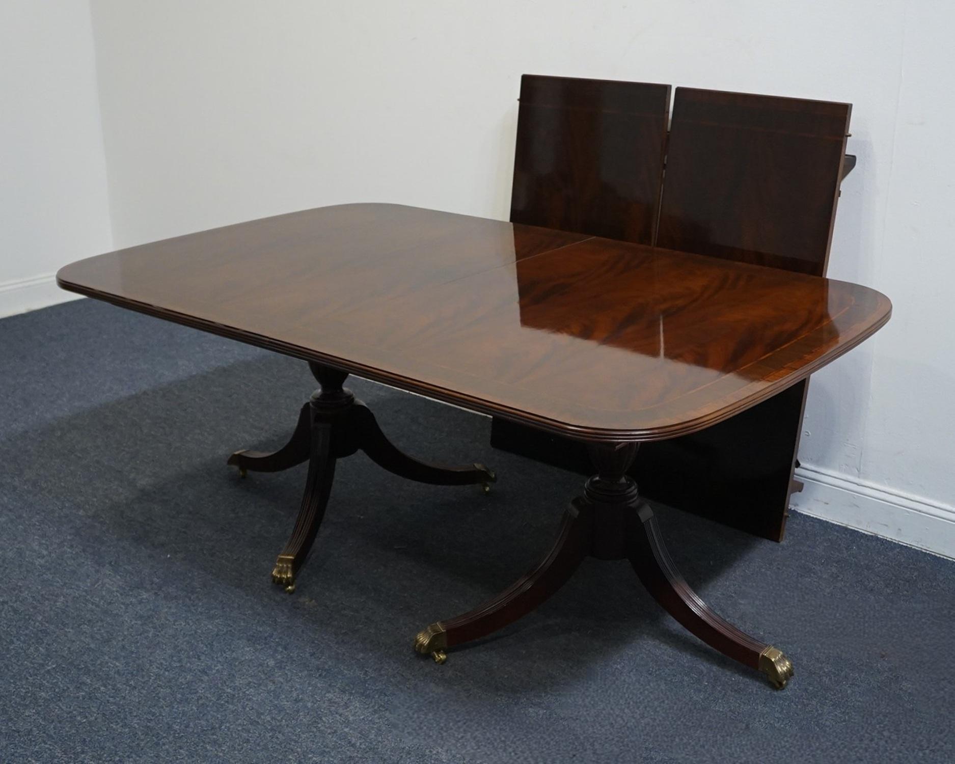 Thomasville Furniture Mahogany Collection Traditional Style 112