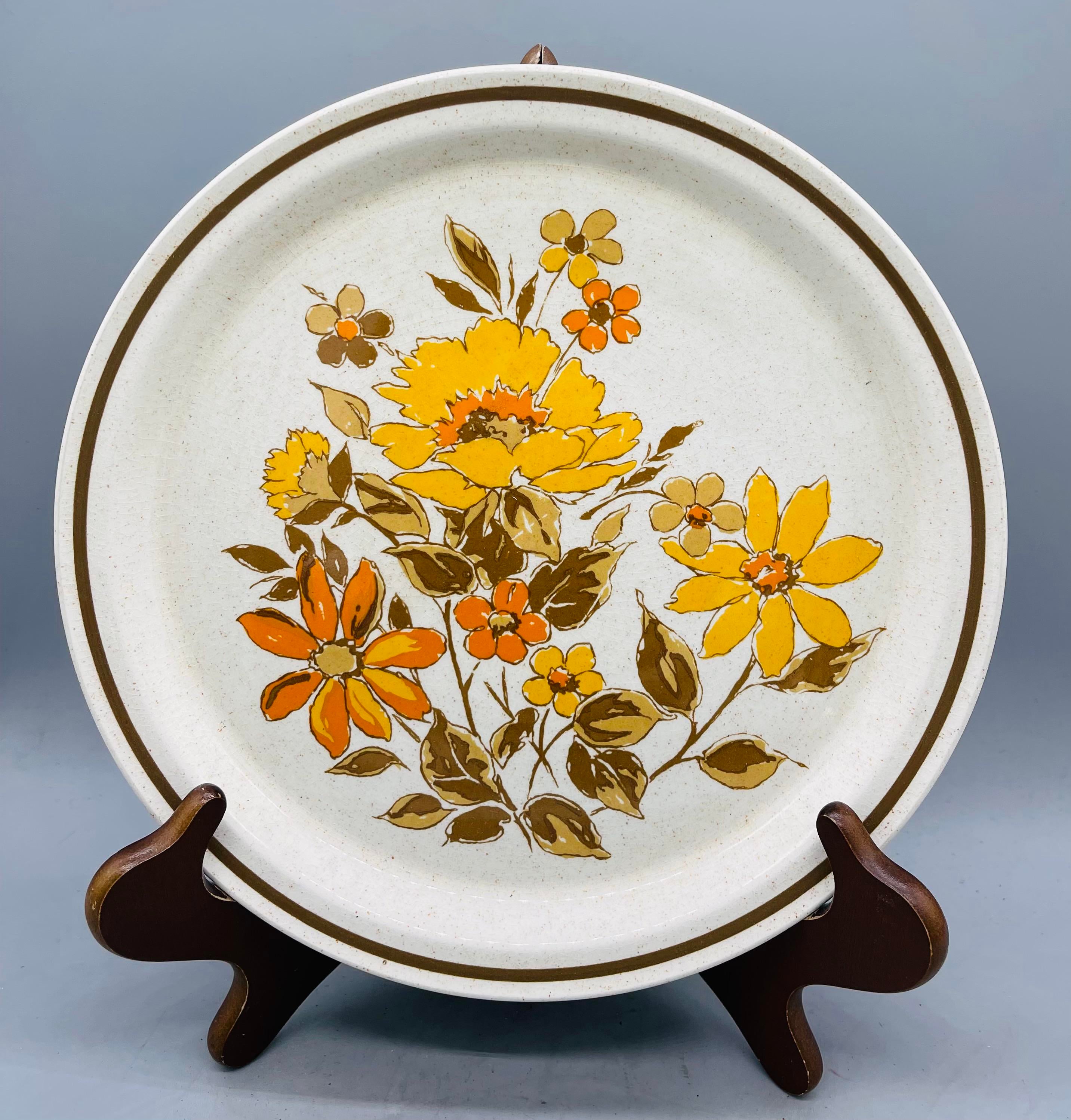 Vintage floral top dinner plates