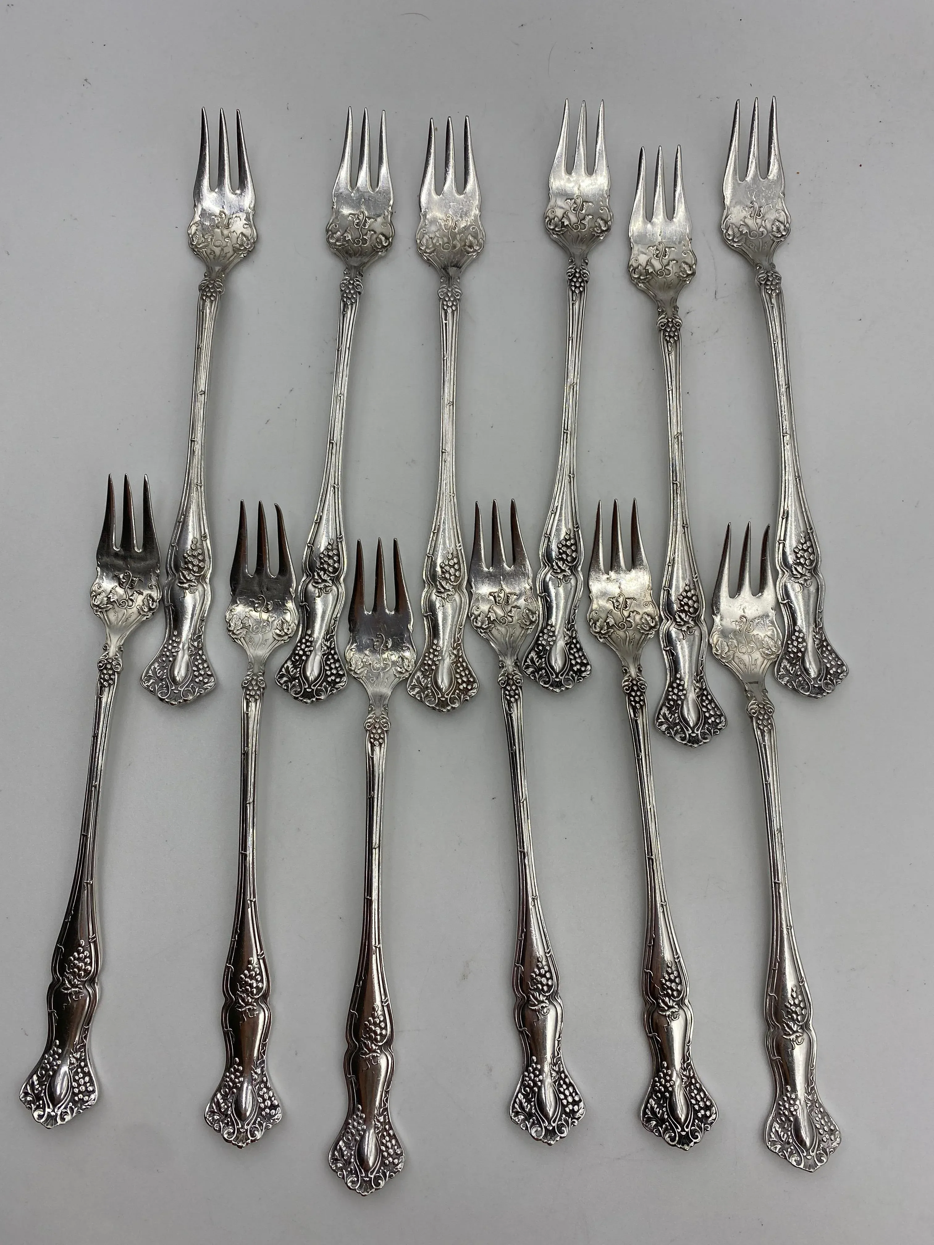 Vintage Rogers 1847 Hollow Grape Pattern, Silverplate