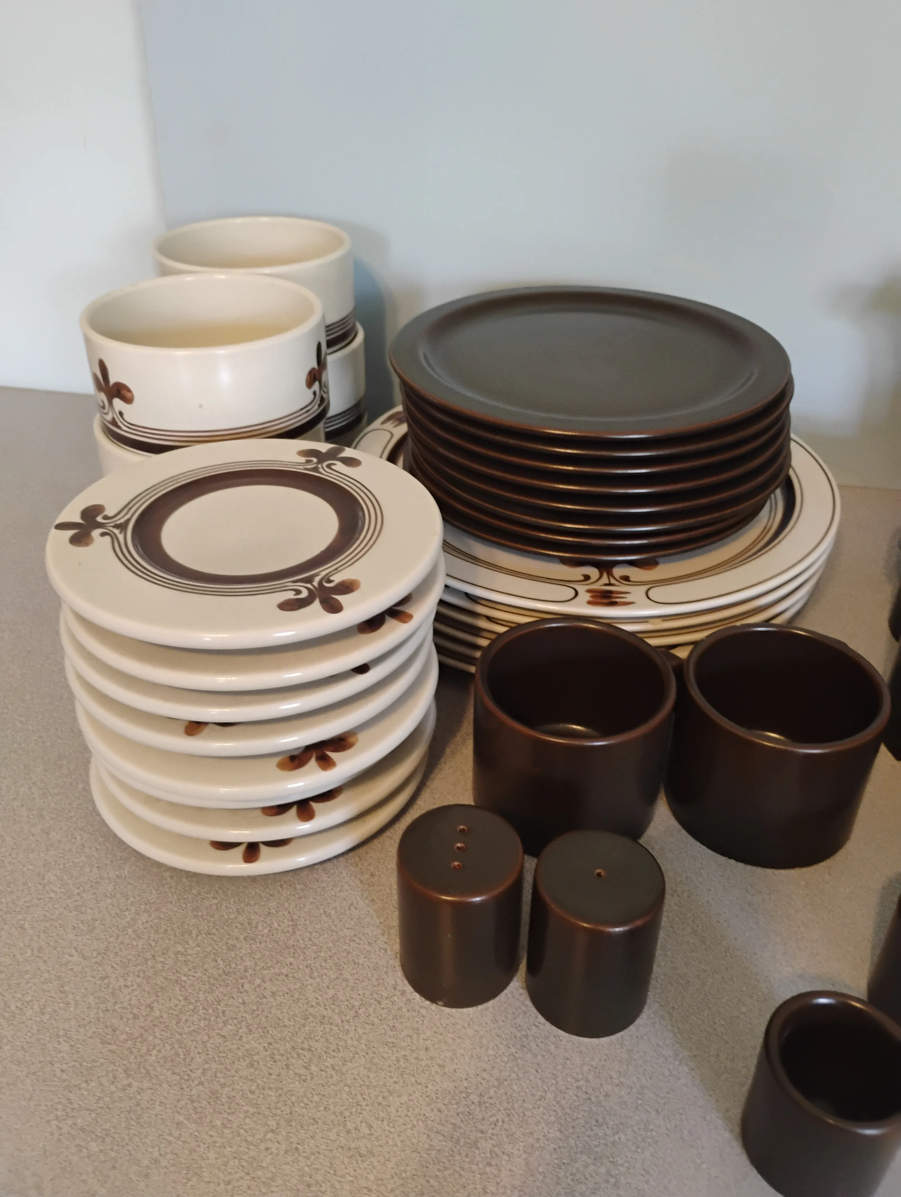 1960s Rosenthal Sienna Brown by Bjorn Wiinblad 46 Piece Dinnerware
