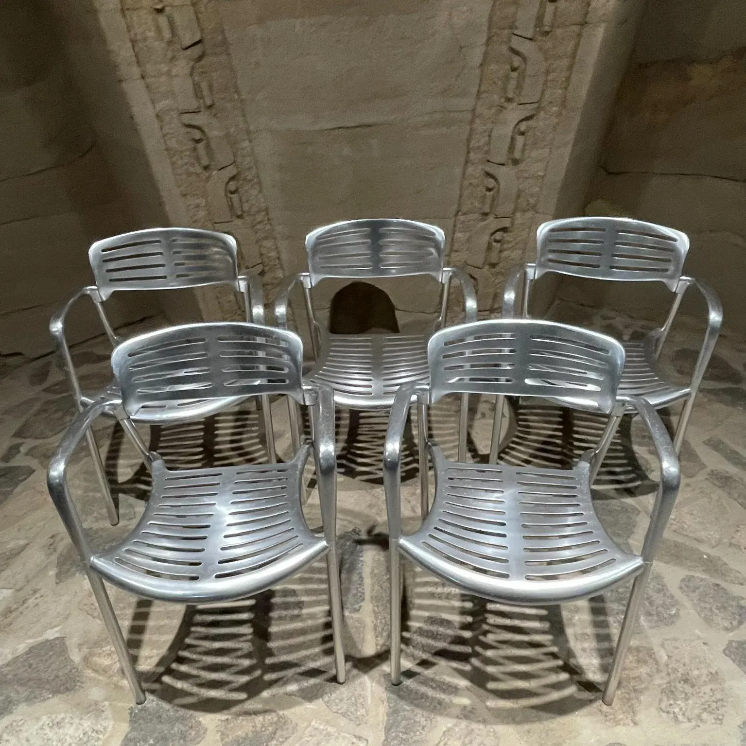 AMAT TOLED Jorge Pensi/トレド アルミ　アームチェア Toledo Chair – Fenix Originals