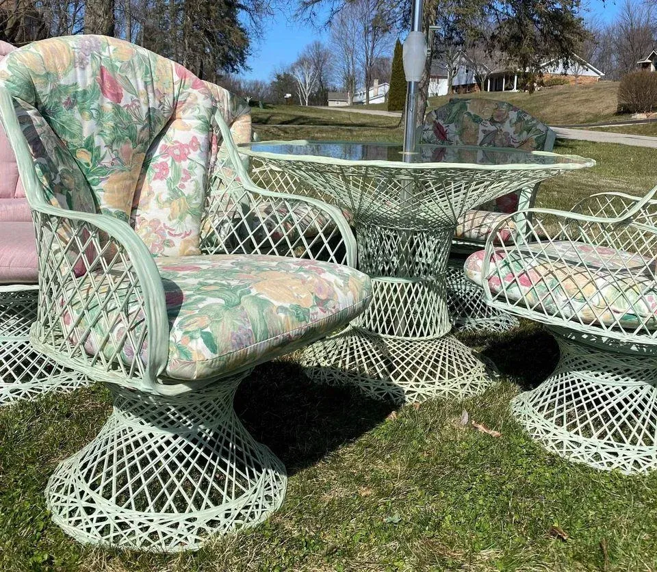 Russel Woodard Spun Fiberglass Patio Set With Umbrella Chairish