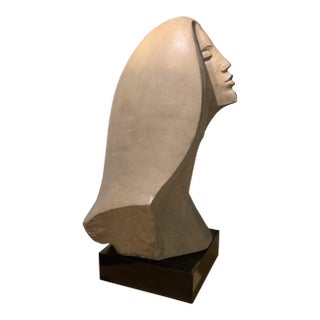 女性の頭部の彫刻。Austin SculptureのStargazer。 Vintage Austin Productions 