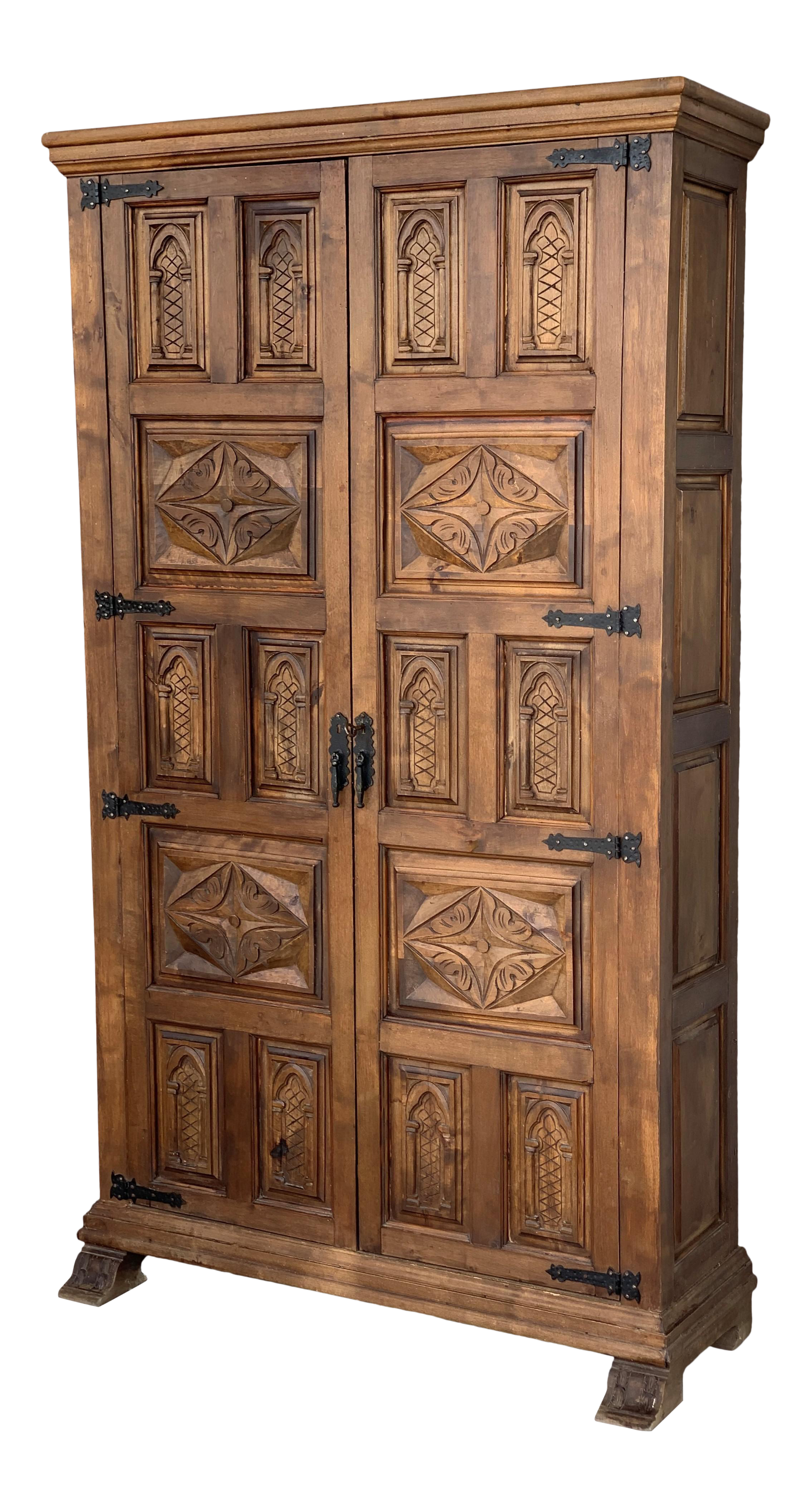 18th Century Cupboard Or Cabinet Walnut Castillian Influence