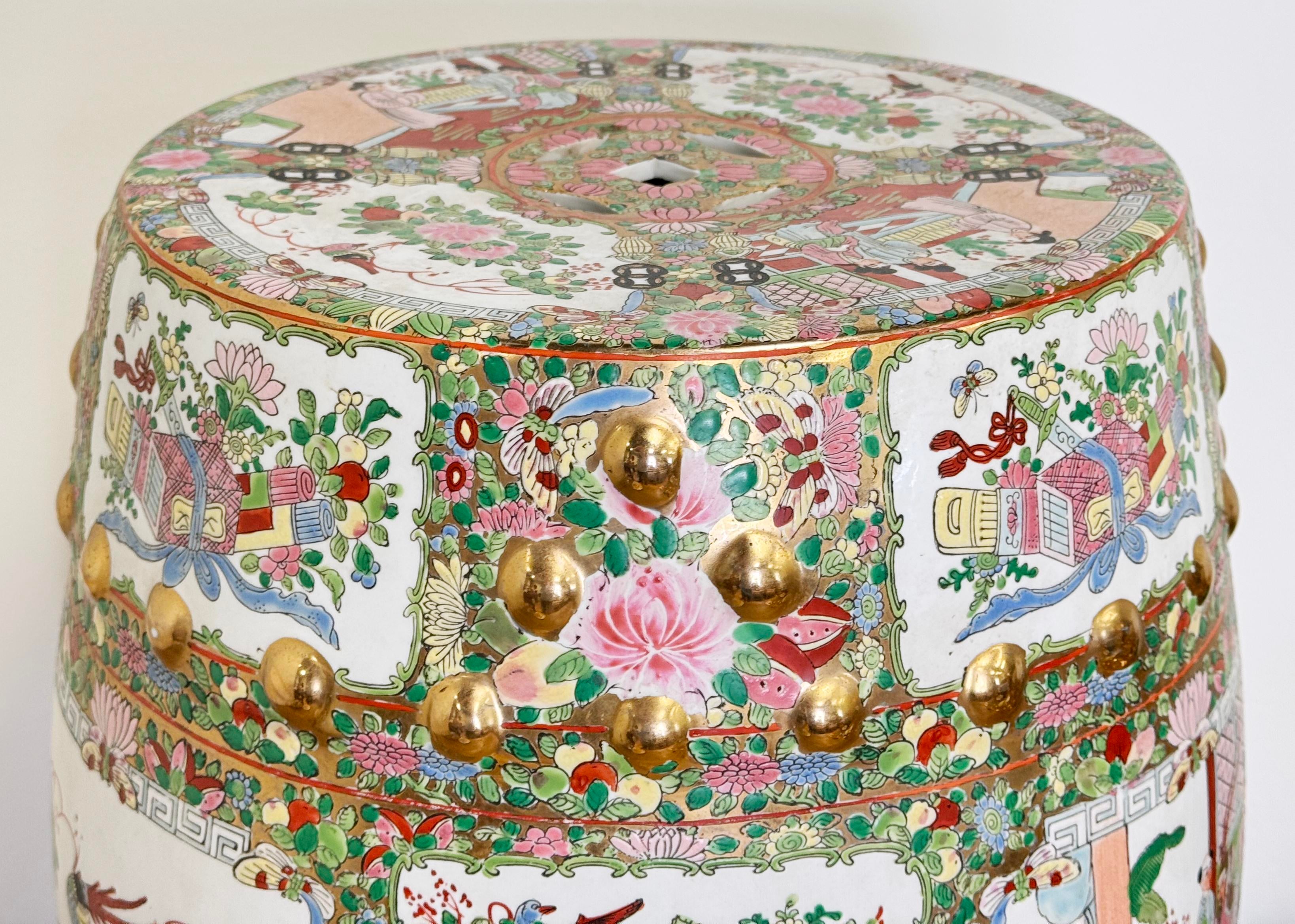 アンティーク　チャイナ　ローズメダリオン ２枚　Chinese Rose A Pair of Chinese Rose Medallion Porcelain Garden Stools
