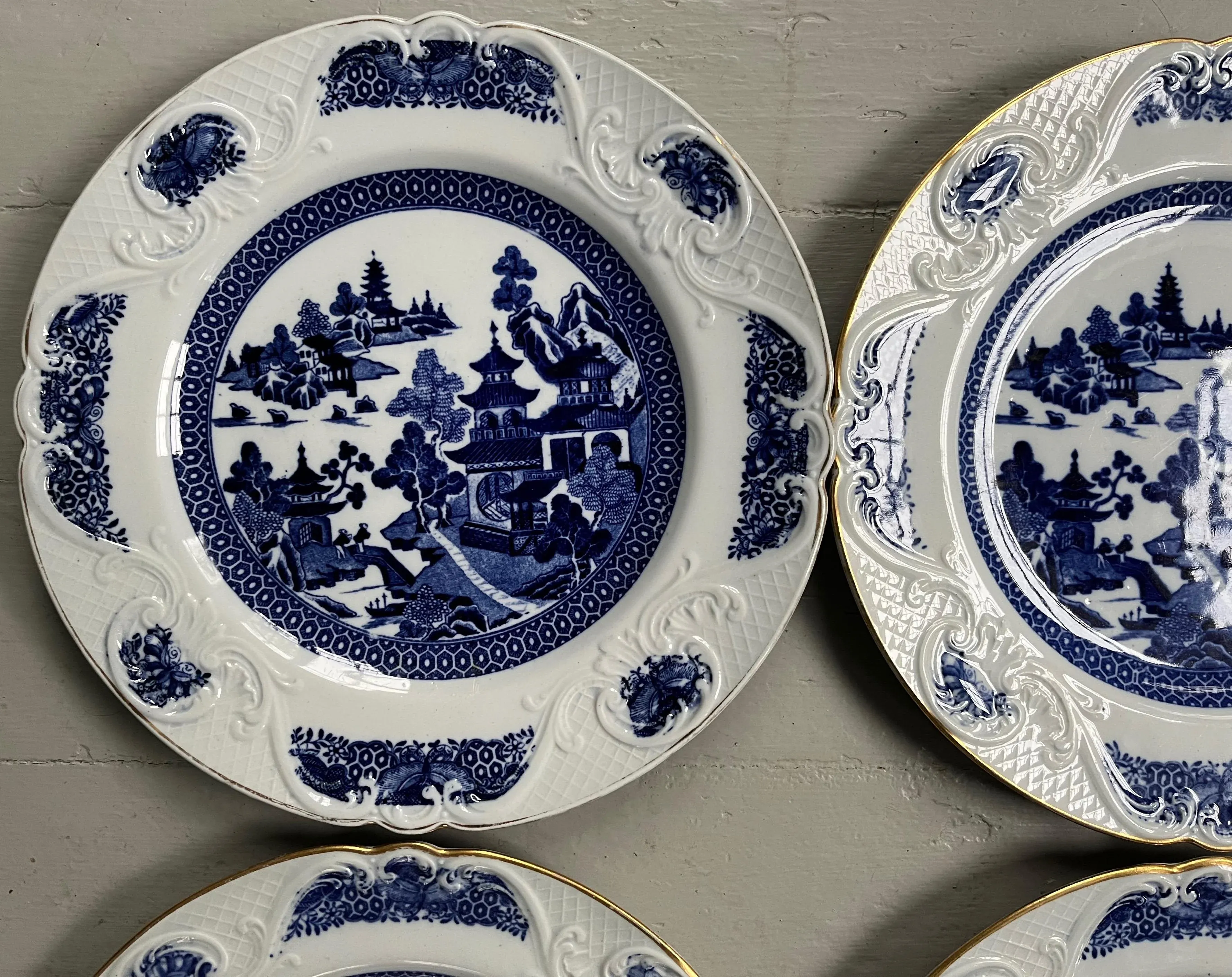 Antique 19th Century Spode Porcelain Dinner Plates Blue Willow