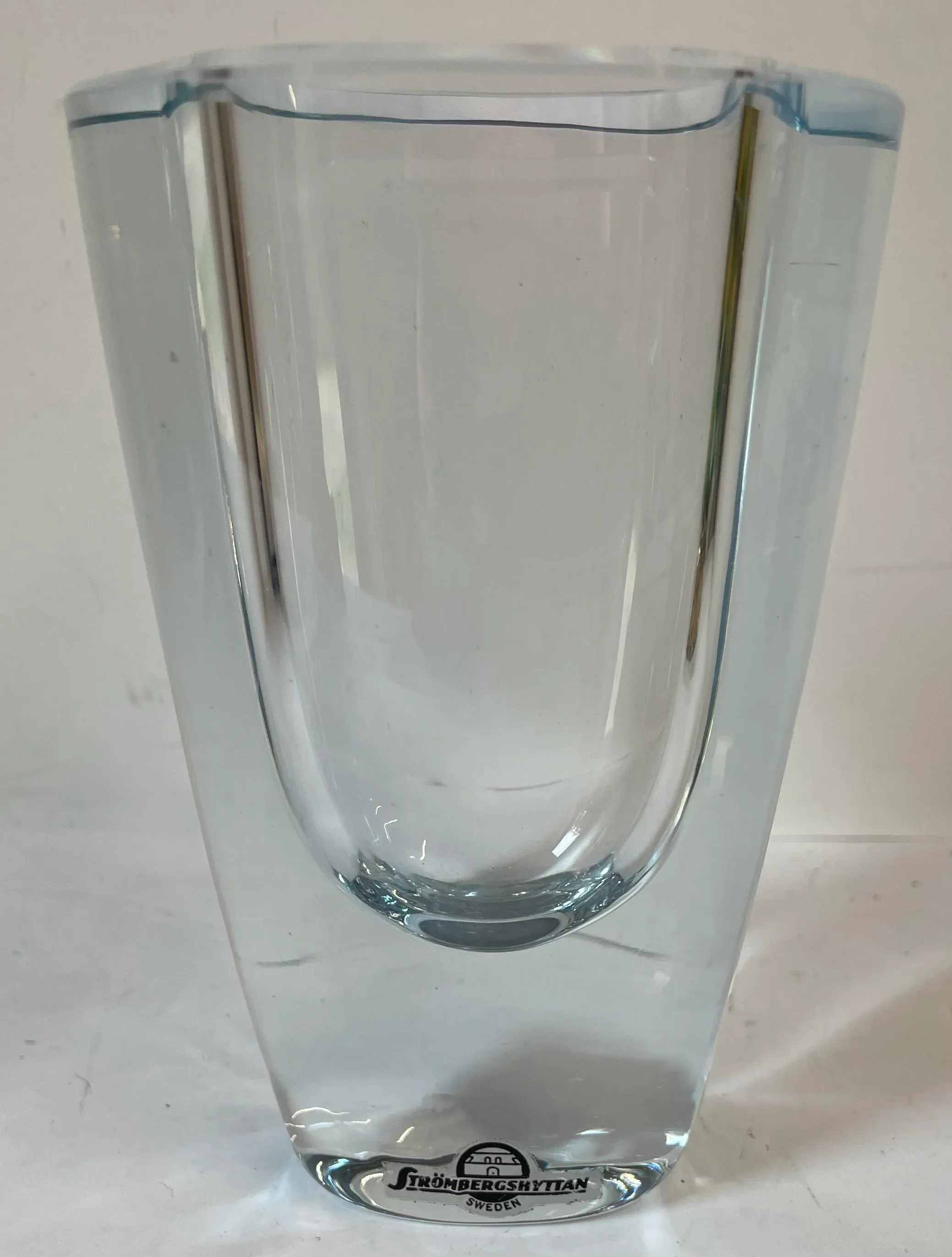 Strombergshyttan Sweden Crystal  Vase、花器 Vintage Swedish Strombergshyttan Crystal Art Glass Vase