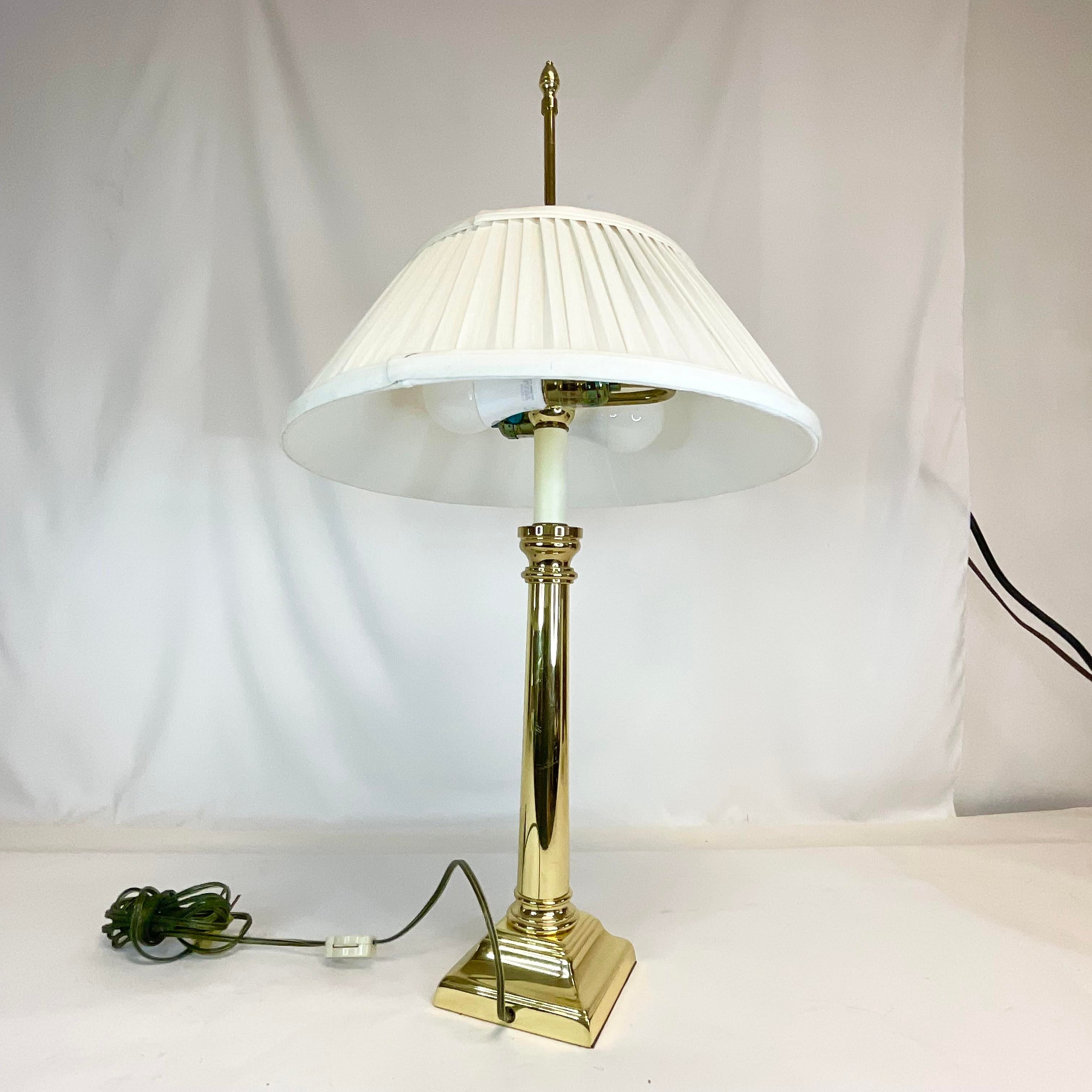 1970s Vintage French Neoclassical Baldwin Lacquered Brass Table Lamp., image size:3024x3024