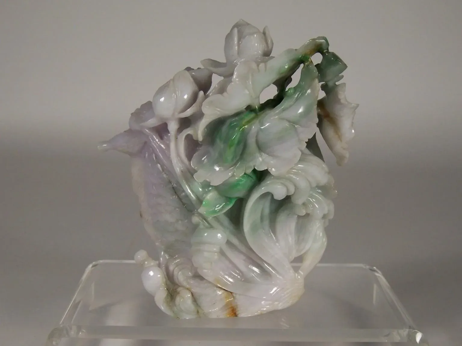 Vintage White Green Lavender Jade Jadite Chinese Fish Carving