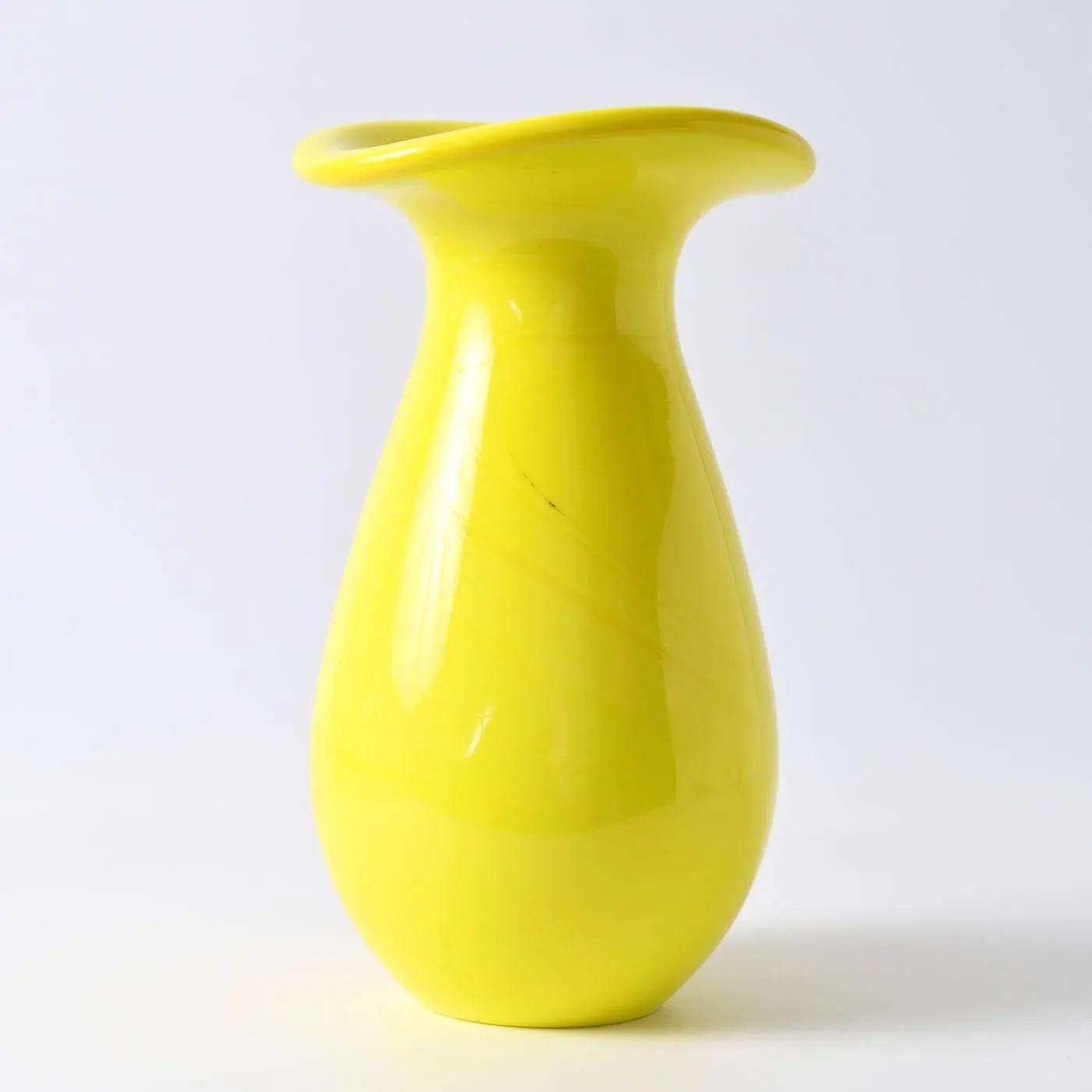 イッタラ ＊ Pampula vase 90mm イエロー　ポムポム 2025年最新】スコープポムポムの人気アイテム - メルカリ