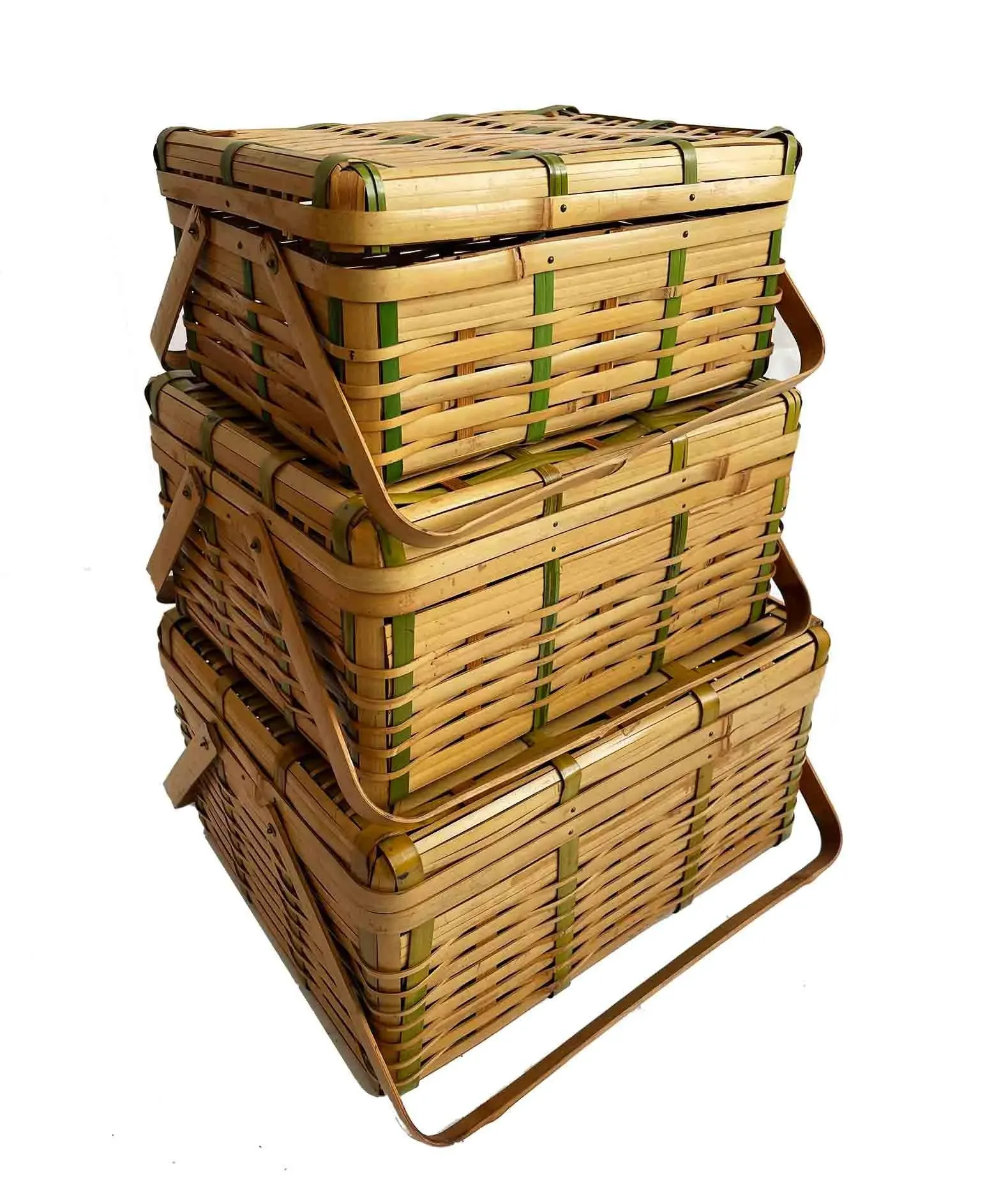 vintage-reed-and-bamboo-picnic