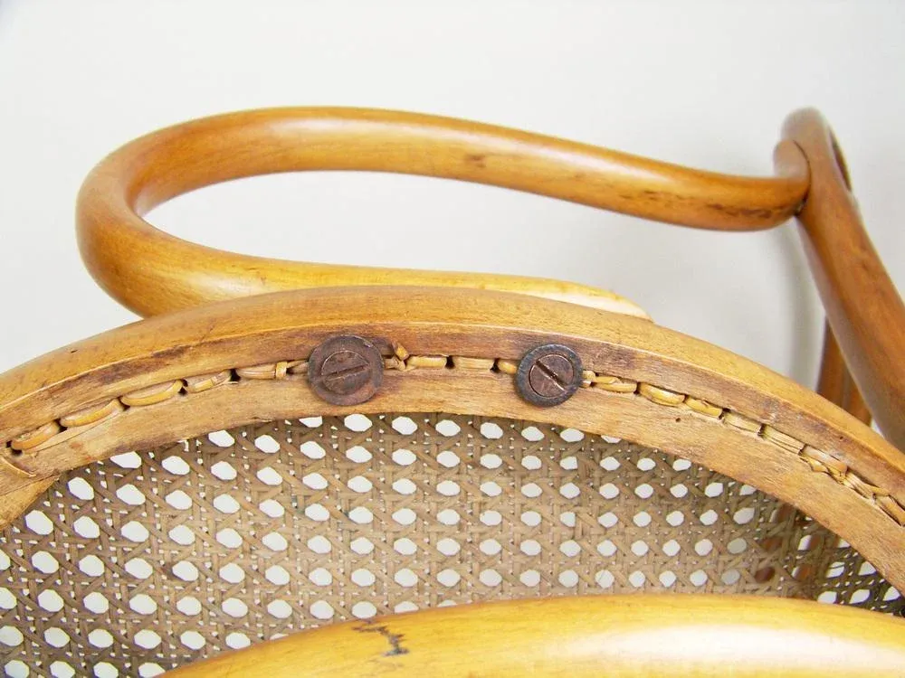 Armchair Thonet Nr.14 attributed to Michael Thonet for Thonet, 1870s