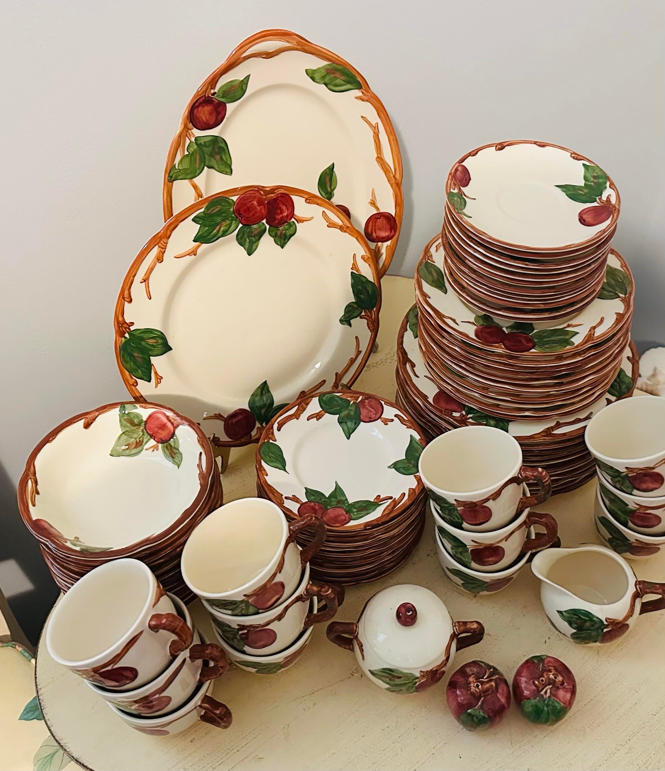 Franciscan Earthenware Apple Dishes Set Dinner Plates Franciscan