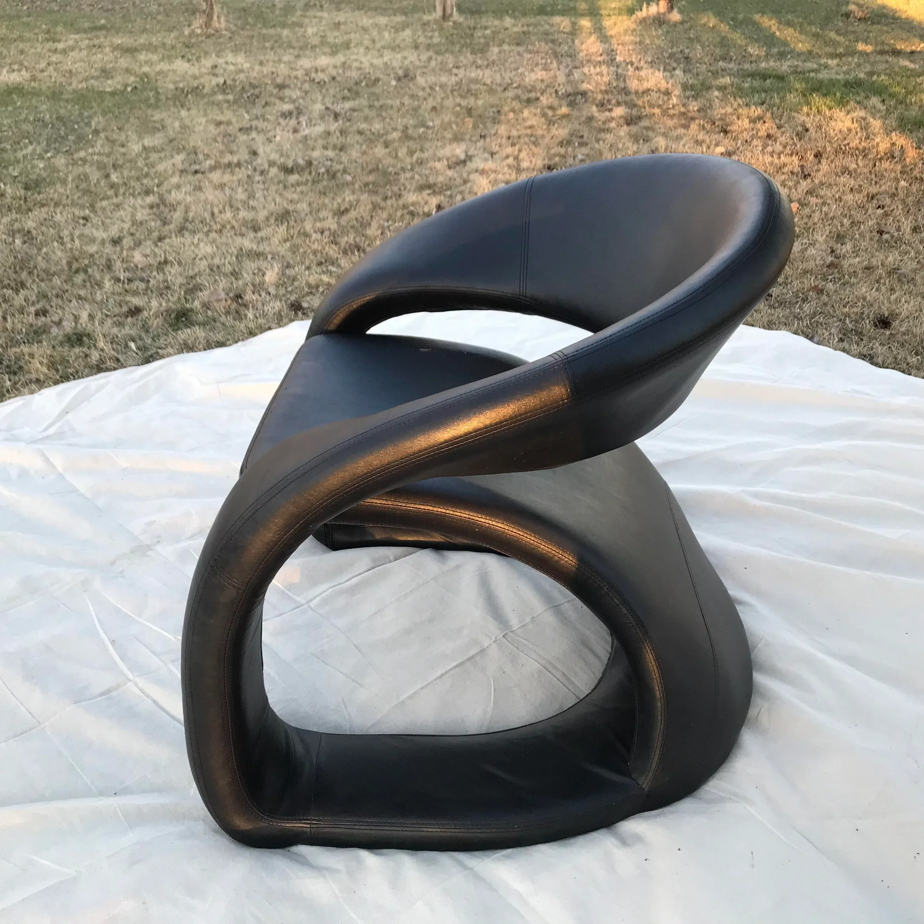 1990s Postmodern Sculptural Cantilever Tongue Chair | Chairish