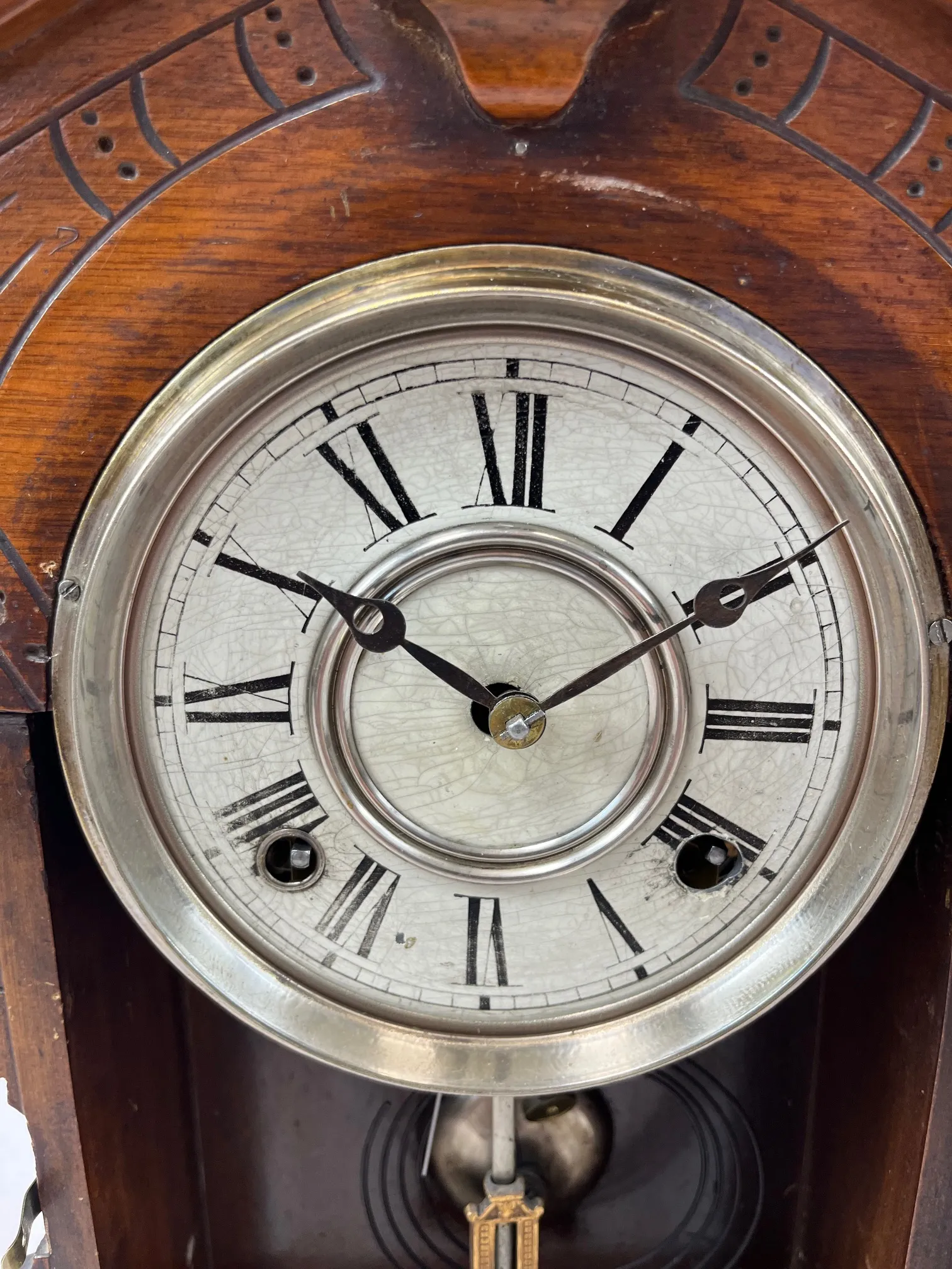 Victorian Antique Walnut Mantel/Kitchen/Parlor/Gingerbread Clock
