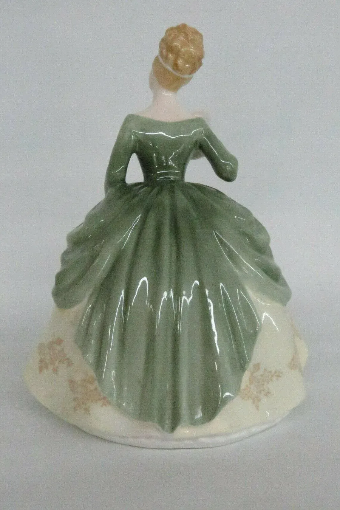 Royal Doulton HN2312 Soiree English Bone China Porcelain