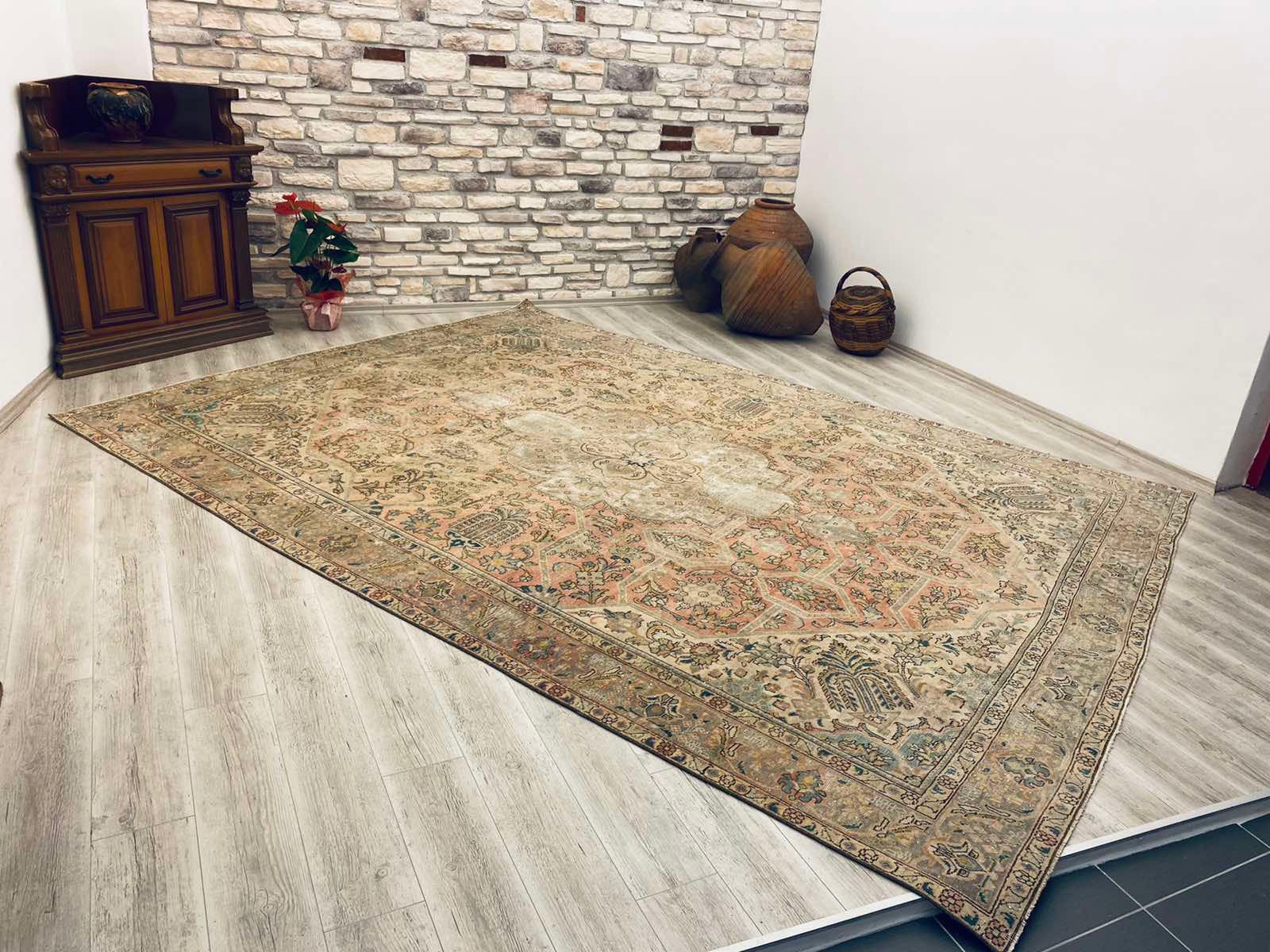 専用になりました　113×204 ViNTAGE TURKiSH RUG Oversized Vintage Turkish Hand Knotted Area Rug 113”x152