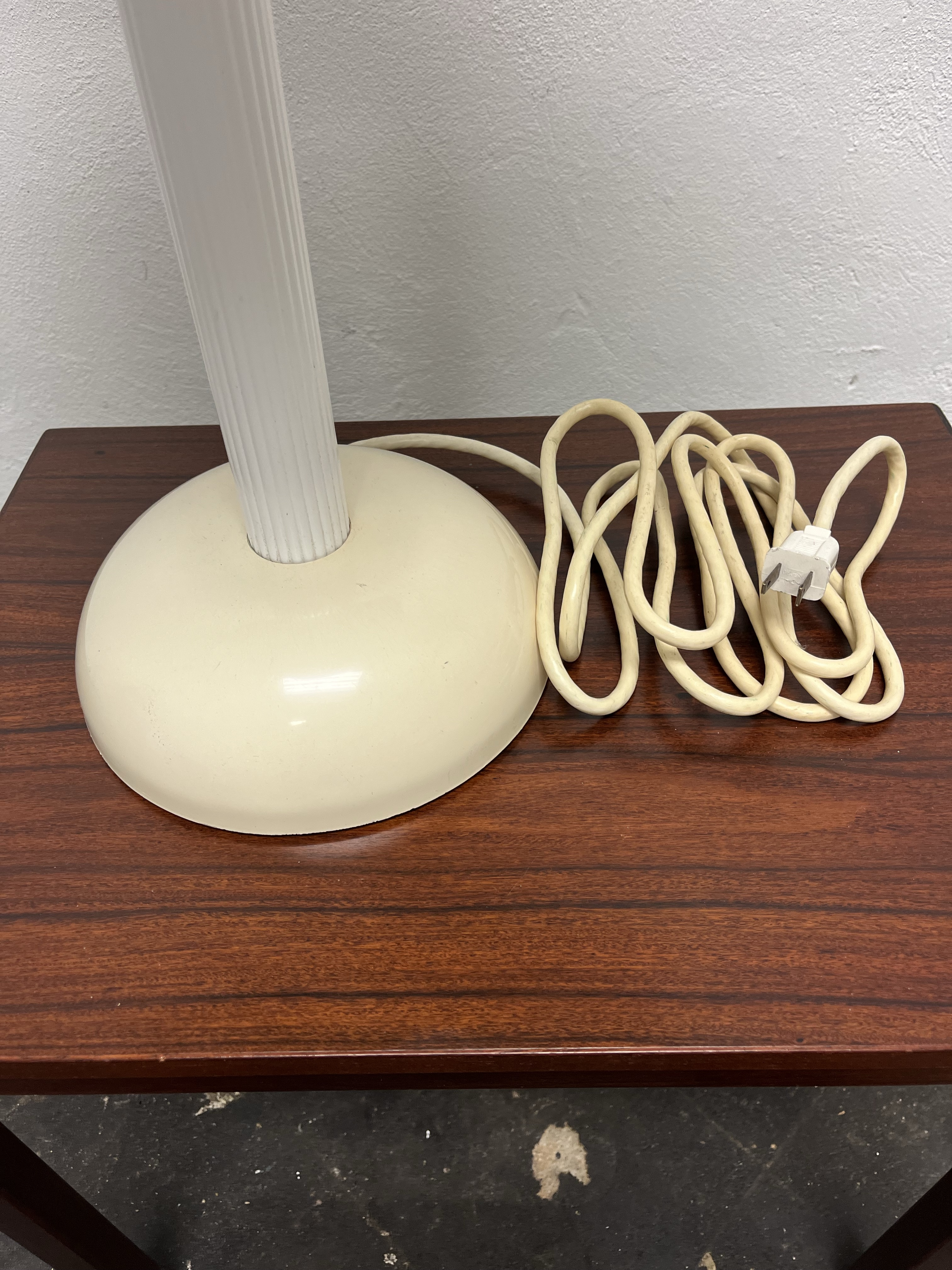 家具 midcentury vintage Olympia Table Lamp Mid-Century Modern Olympia Indoor Outdoor Table Lamp | Chairish