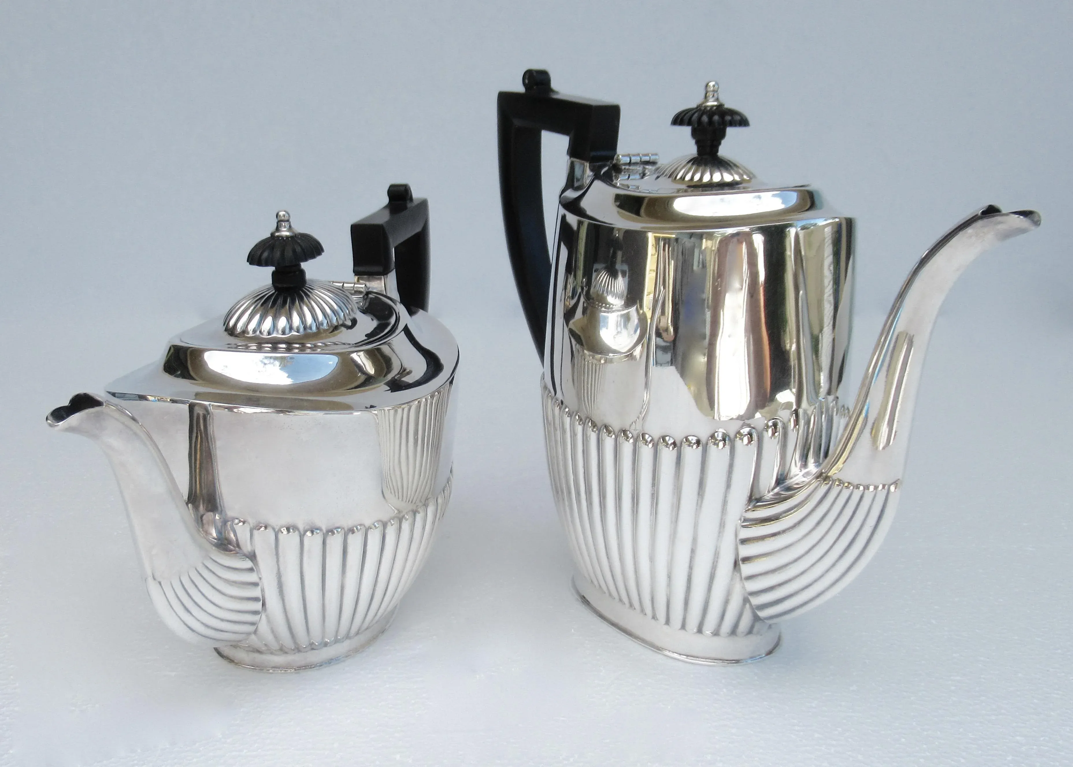 【Sheffield Silve Co.】ビクトリアンのコーヒーサービス 4点 Sheffield Silve Co.】ビクトリアンのコーヒーサービス 4点