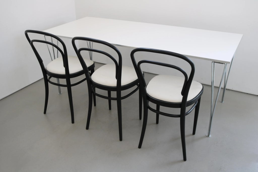 Vintage Table by Arne Jacobsen for Fritz Hansen, 1994 | Chairish