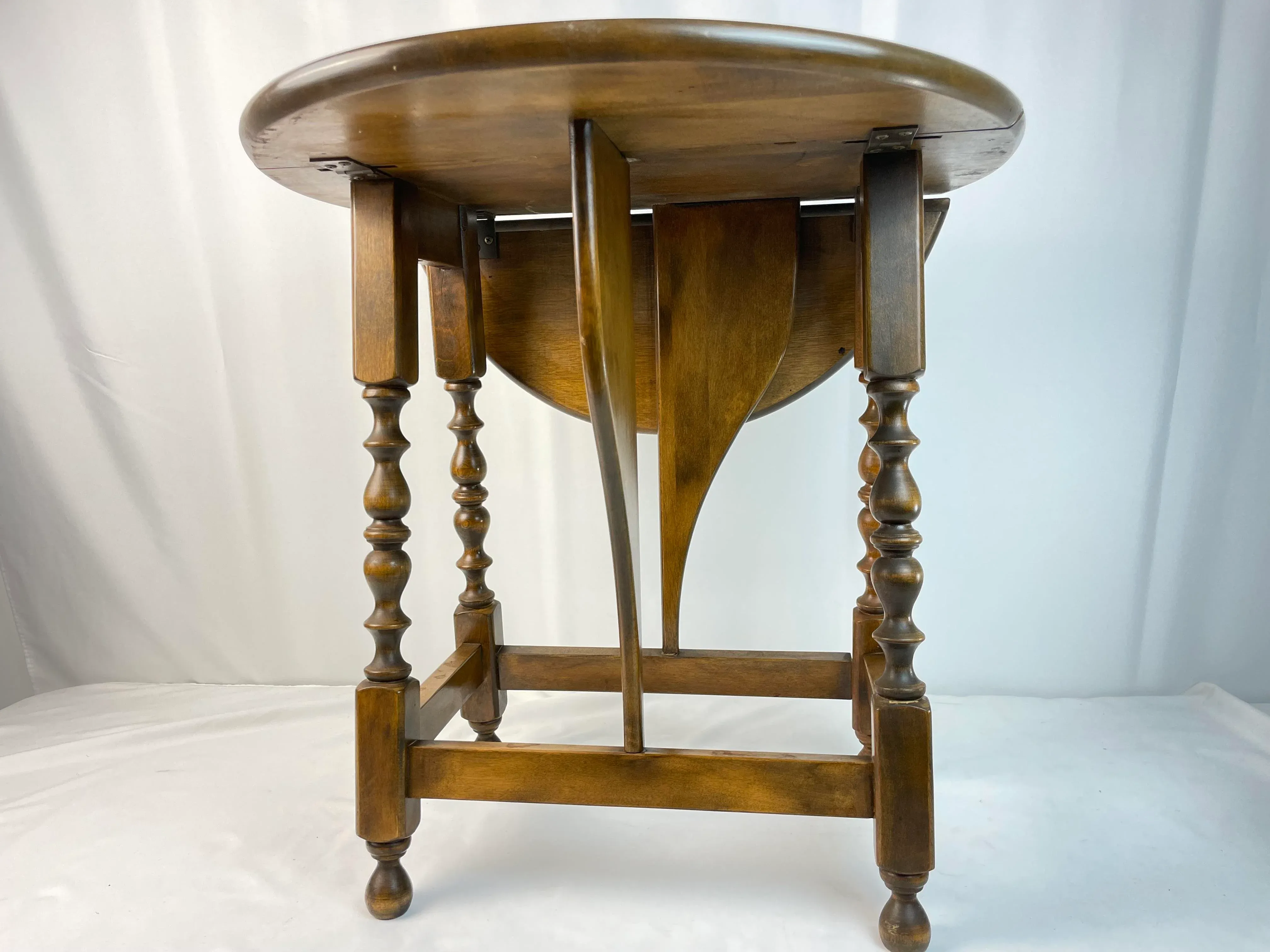 Mid 20th Century Vintage Butterfly Drop Leaf Side Table | Chairish