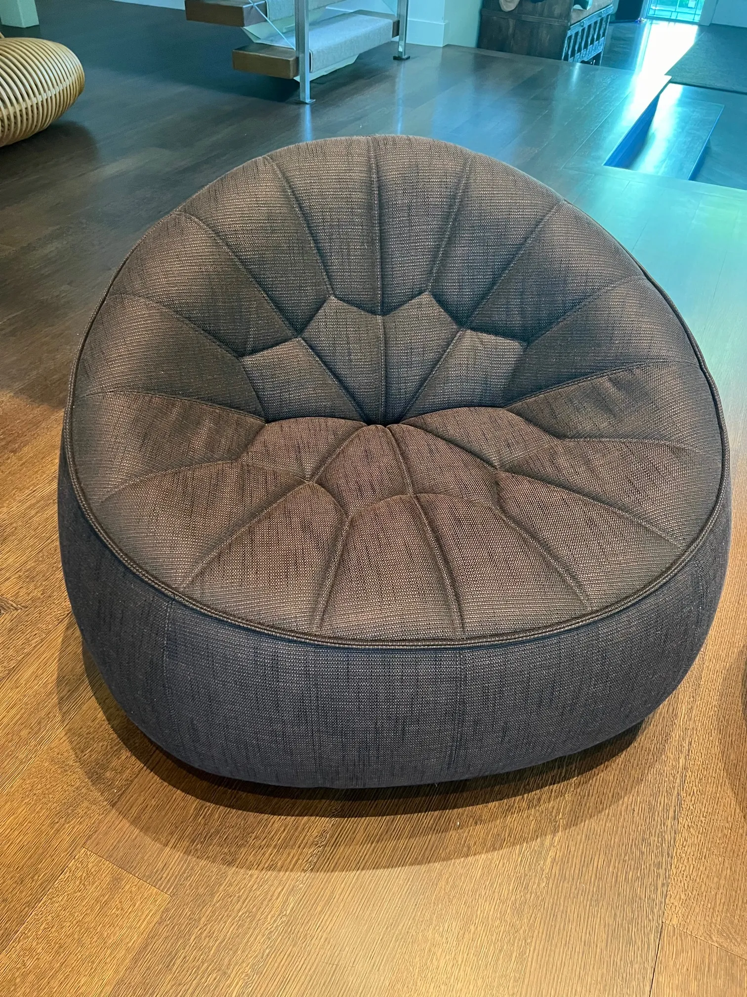 ligne roset ブラウンオットマン