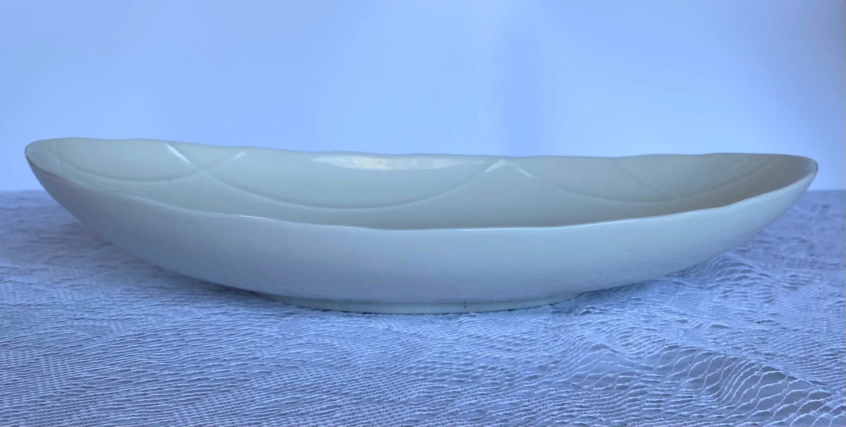 1990s Tachikichi Japan White Oval Serving Bowl