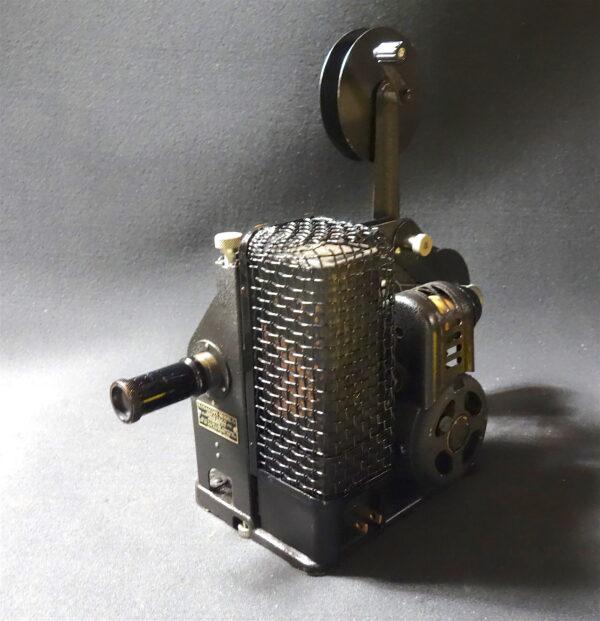 1920s-16mm-kodascope-model-c-