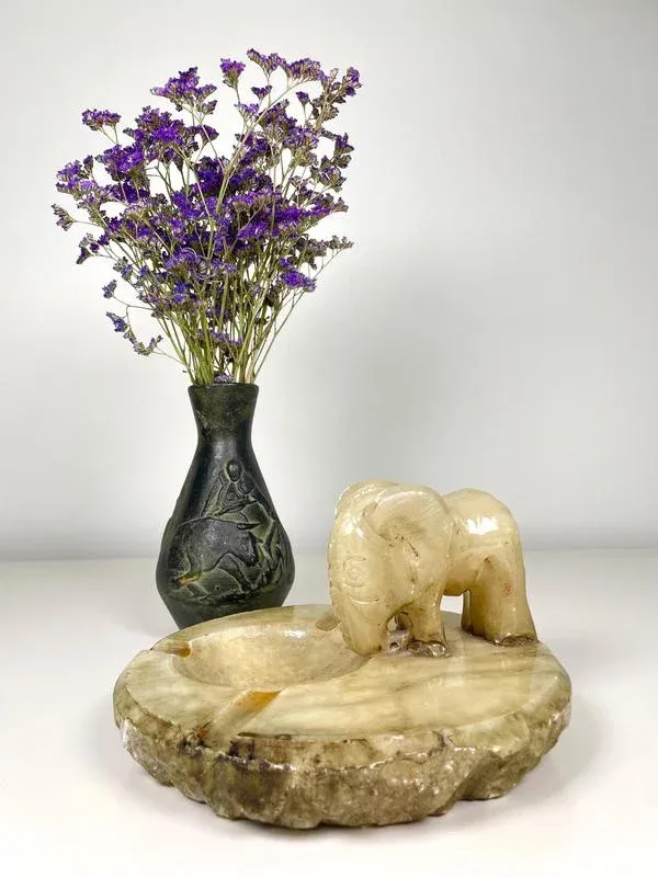 Hand Carved Alabaster Elephant Ashtray from Albasten Olifantenasbak