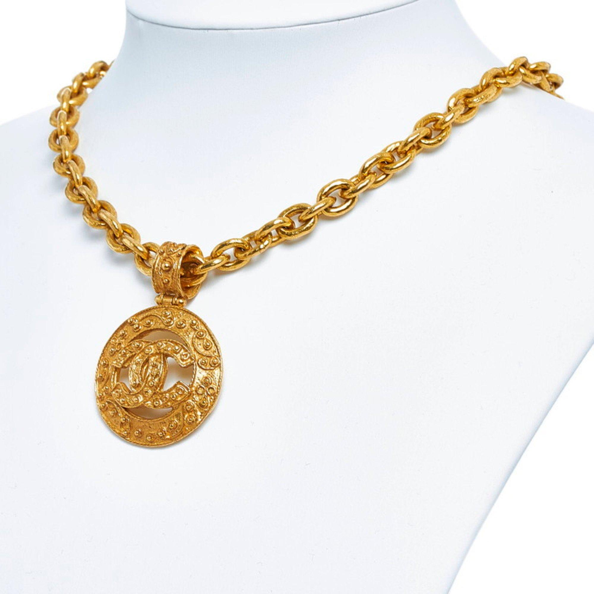 Chanel Coco Mark Round Necklace Gold Plated Ladies