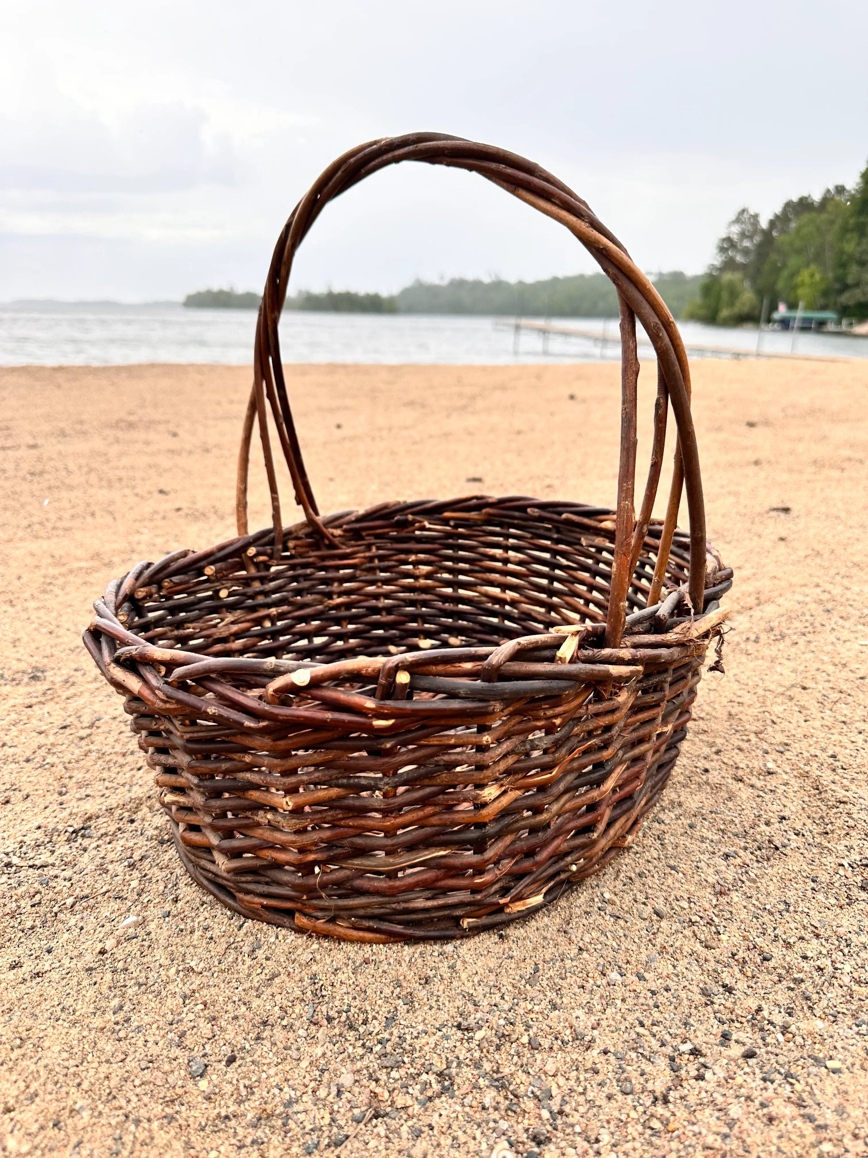 WILLOW BASKET サミールナスリ 1970s Dark Willow Gathering Basket | Chairish