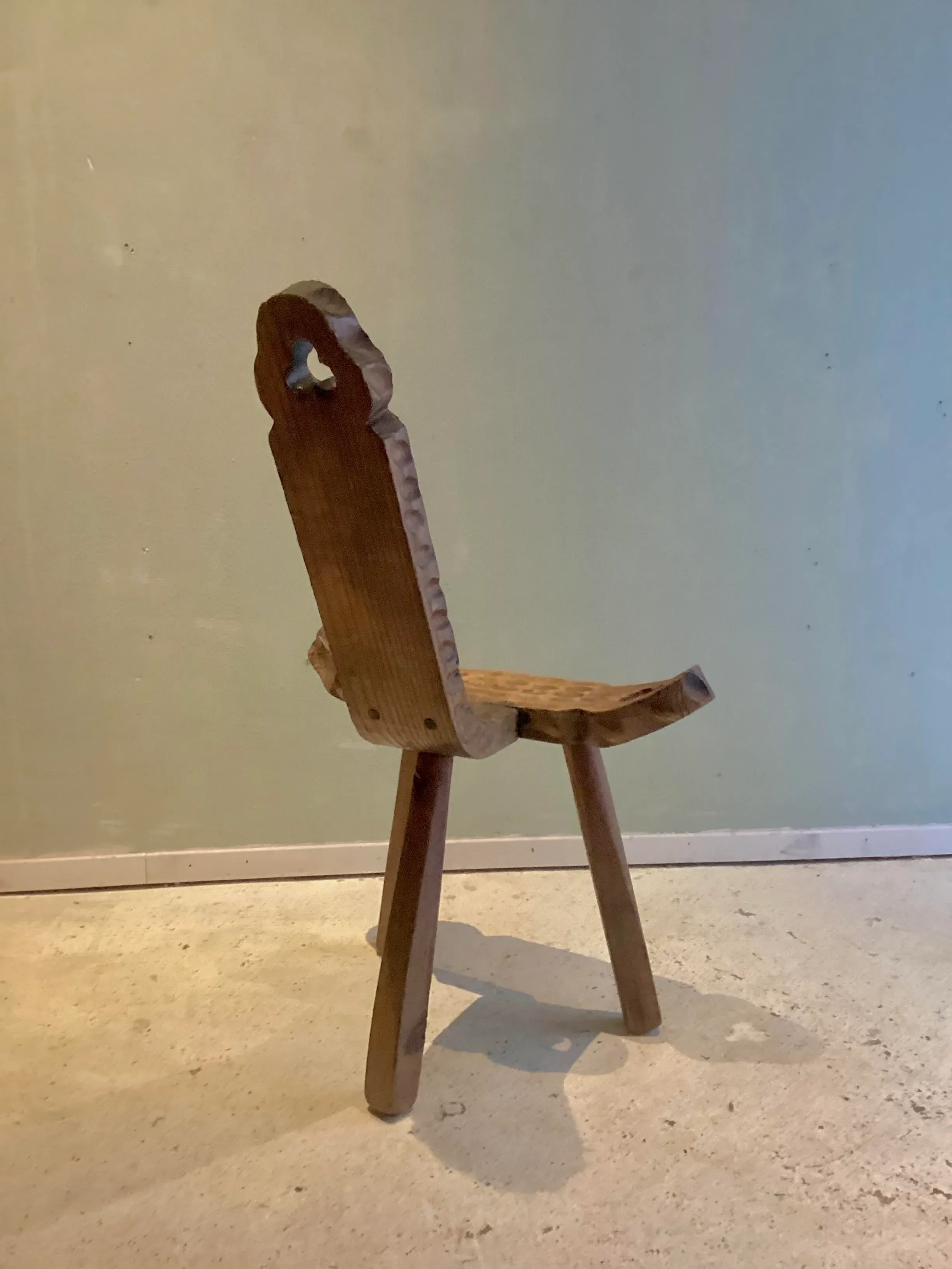 家具 Spanish Brutalist Chair in Wood, 1960s Spanish Brutalist Chair in Wood, 1960s - Etsy