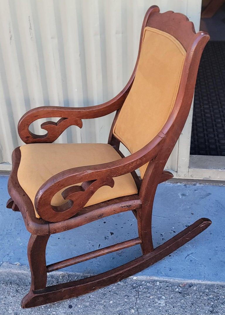 19Thc Child\'s Walnut Rocker