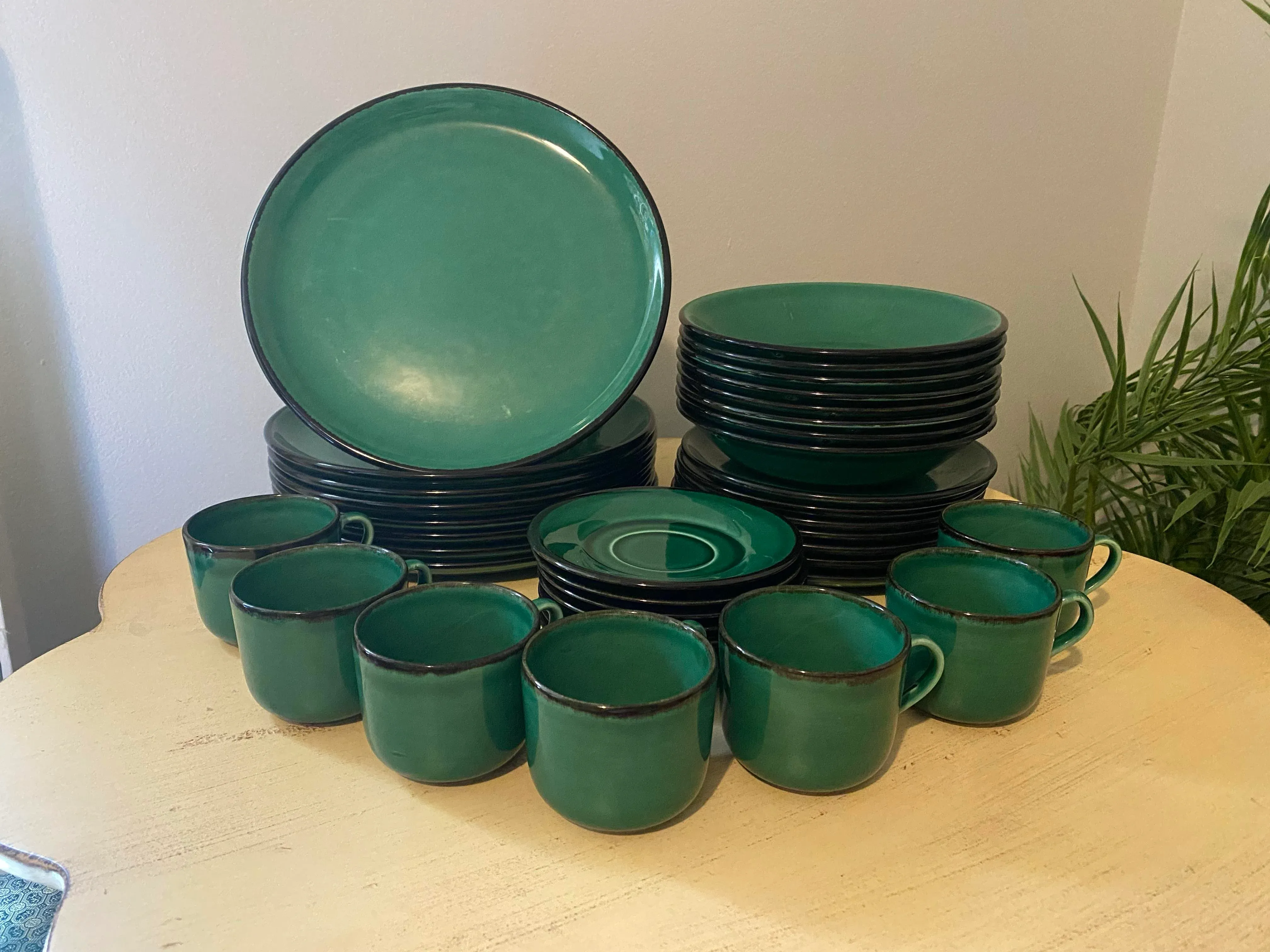 varages FRANCEヴァラージュ窯 プレート2枚 緑 フランス varages