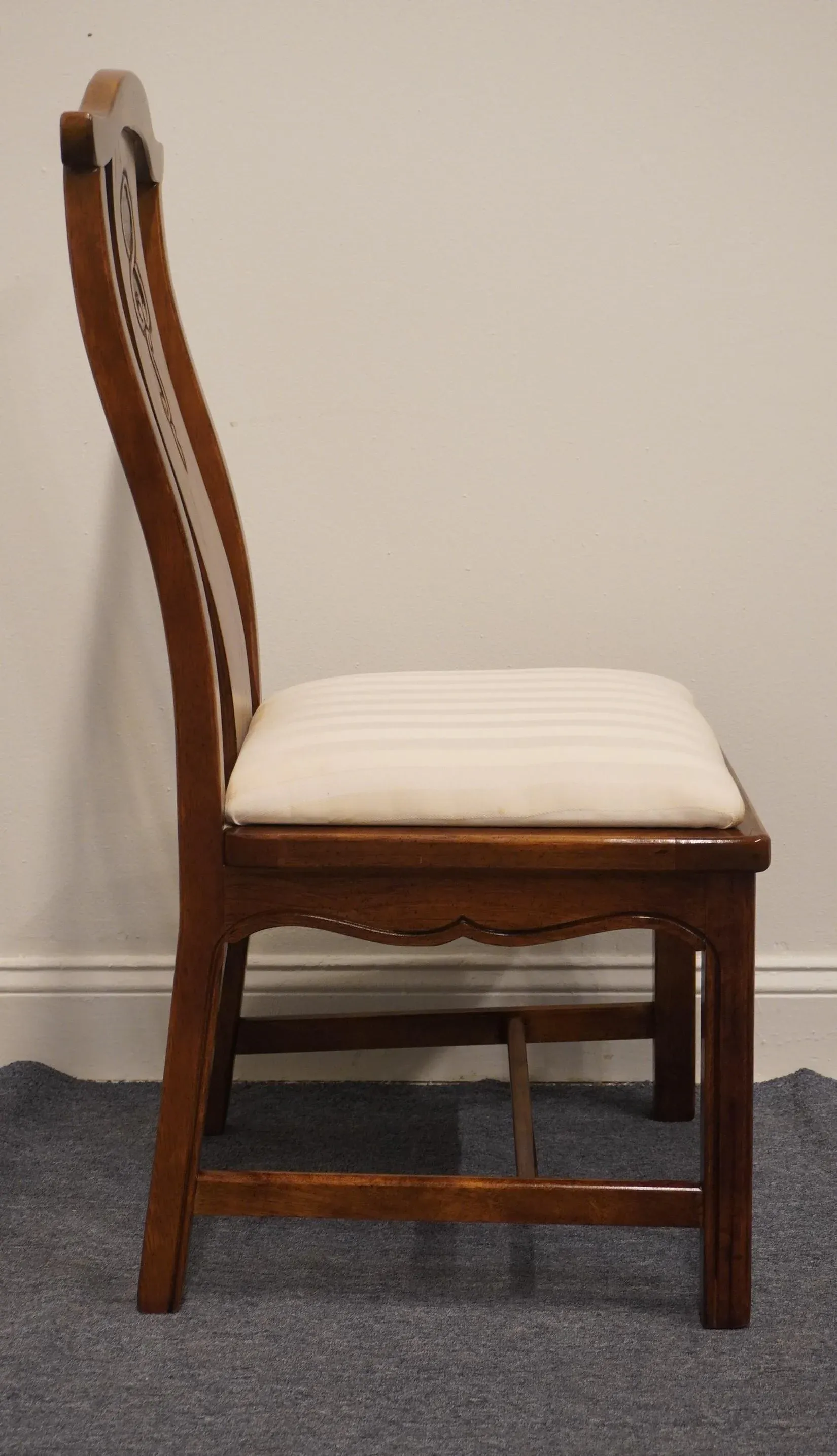 Thomasville Mystique Collection Asian Chinoiserie Dining Side Chair14K Yellow Gold Plated .925 Sterling Silver 1.0 Cttw Champagne Diamond Heart Pendant Necklace (K-L Color, I1-I2 Clarity) - 18\