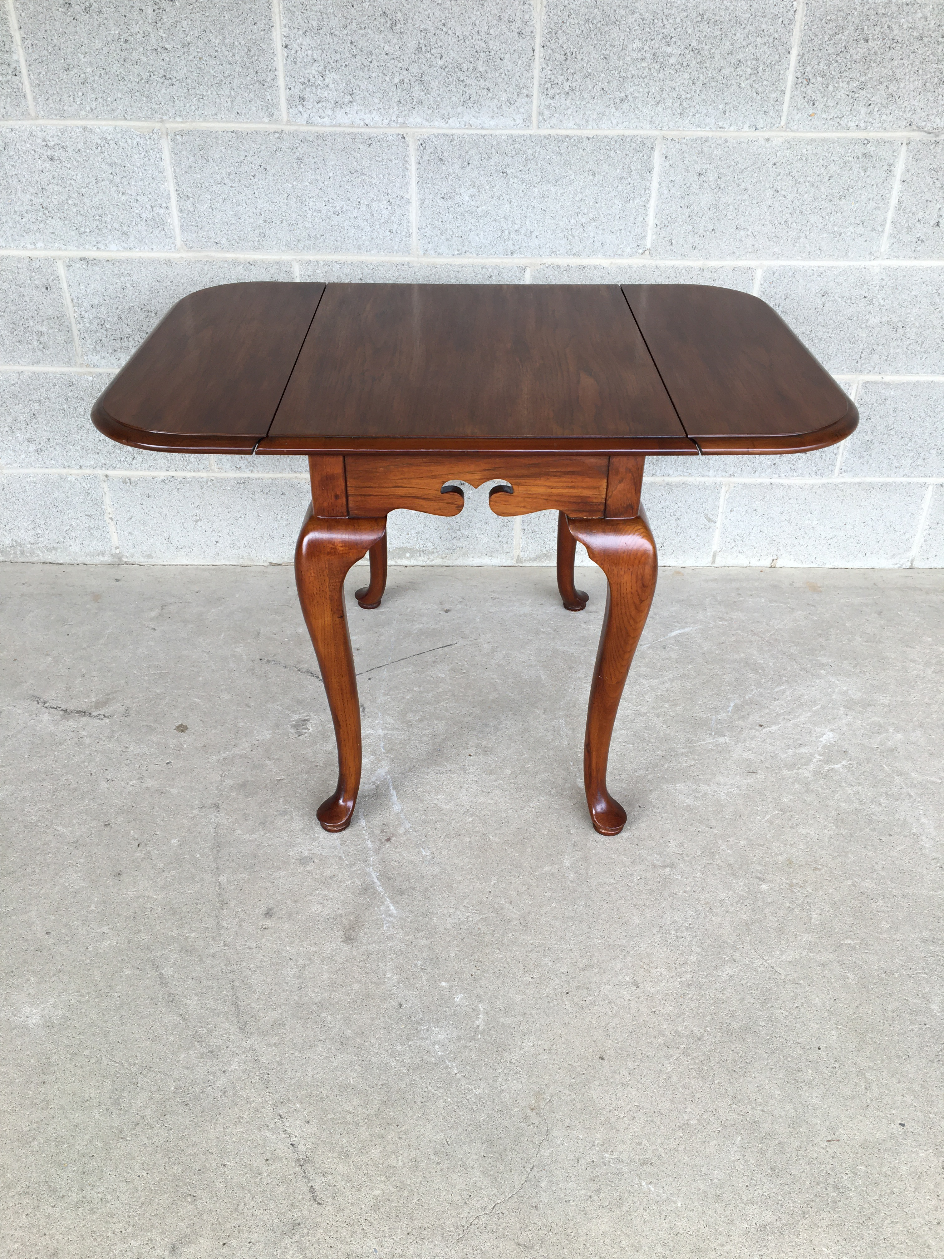 Drexel Heritage Coventry Manor Mahogany Drop Leaf Side Table