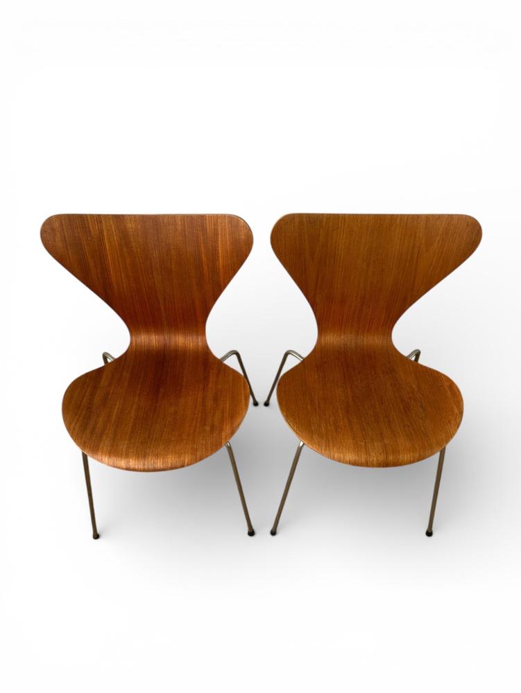 Series 7 Chair in Teak by Arne Jacobsen for Fritz Hansen