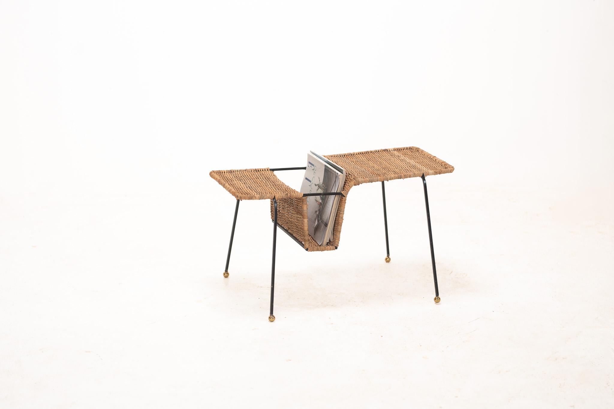 Ledger Magazine Table