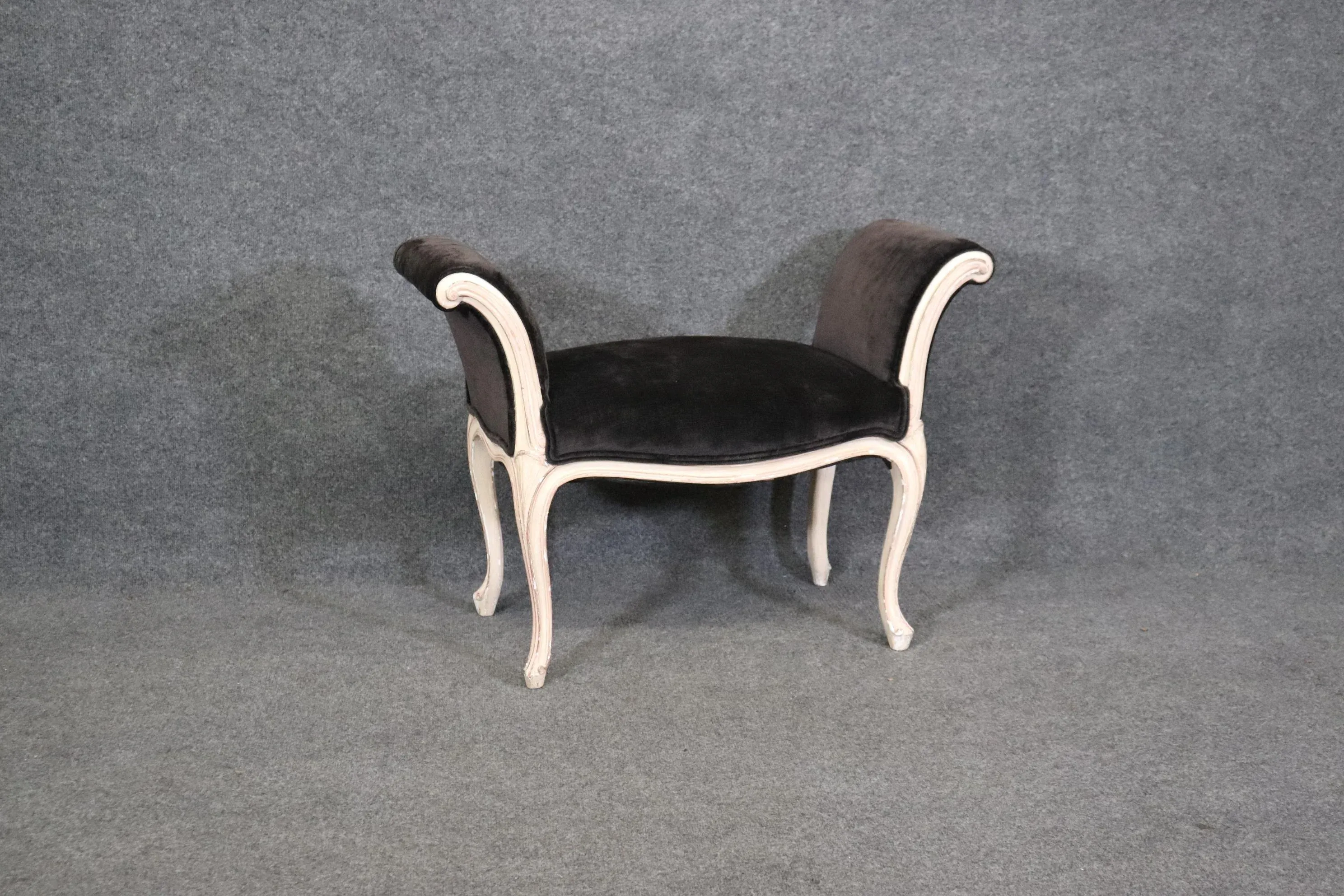 Graceful French Louis XV Black Velvet Upholstered Distressed White Painted  Stool | Chairish, image size:2976x1984