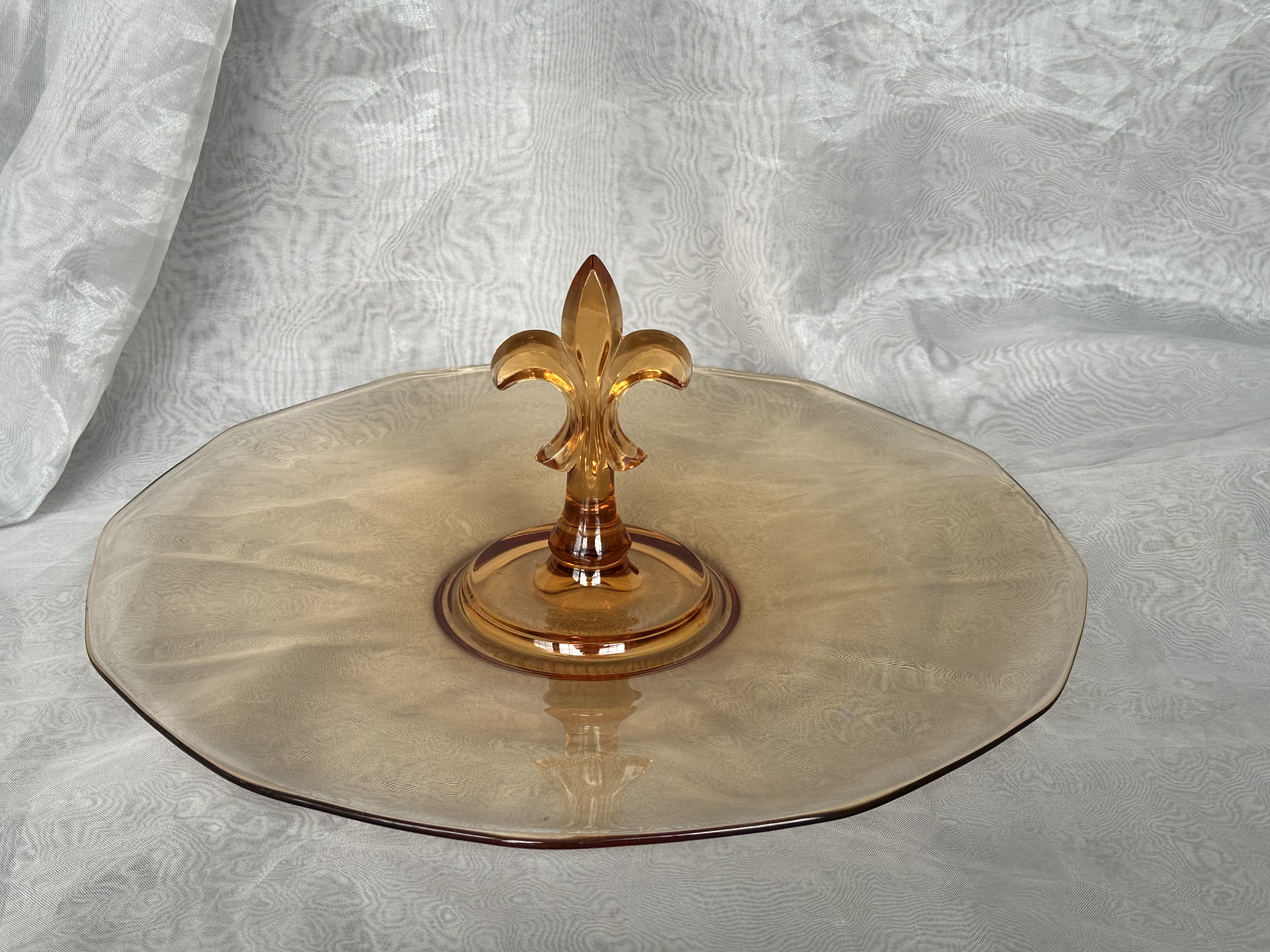 Vintage Glass Serving Tray With Fleur De Lis Handle, image size:4032x3024