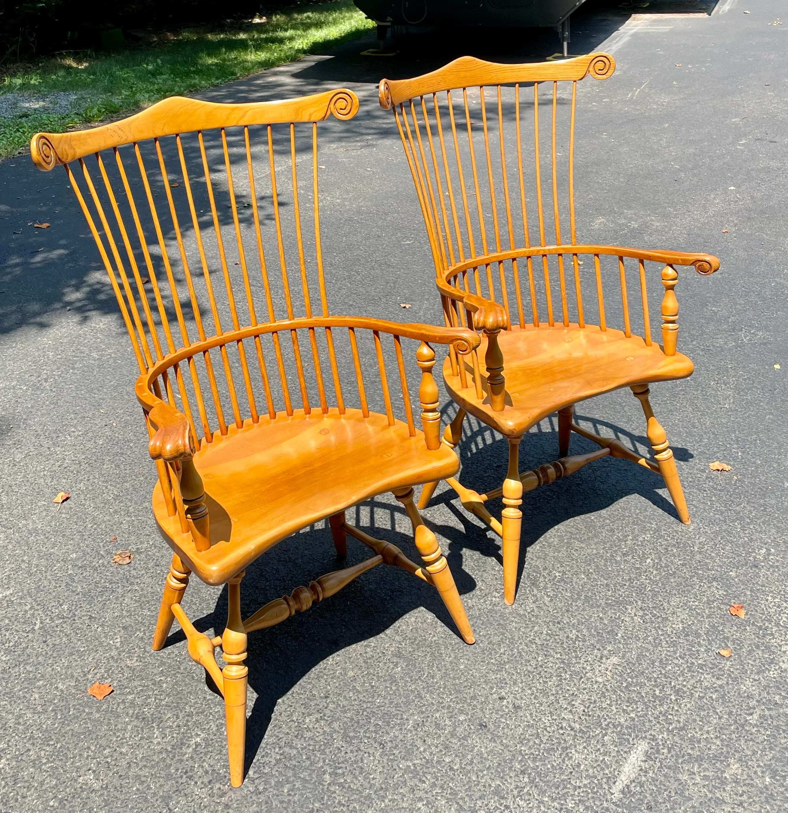 Fredrick Duckloe and Brothers Fan Back Windsor Chairs- a