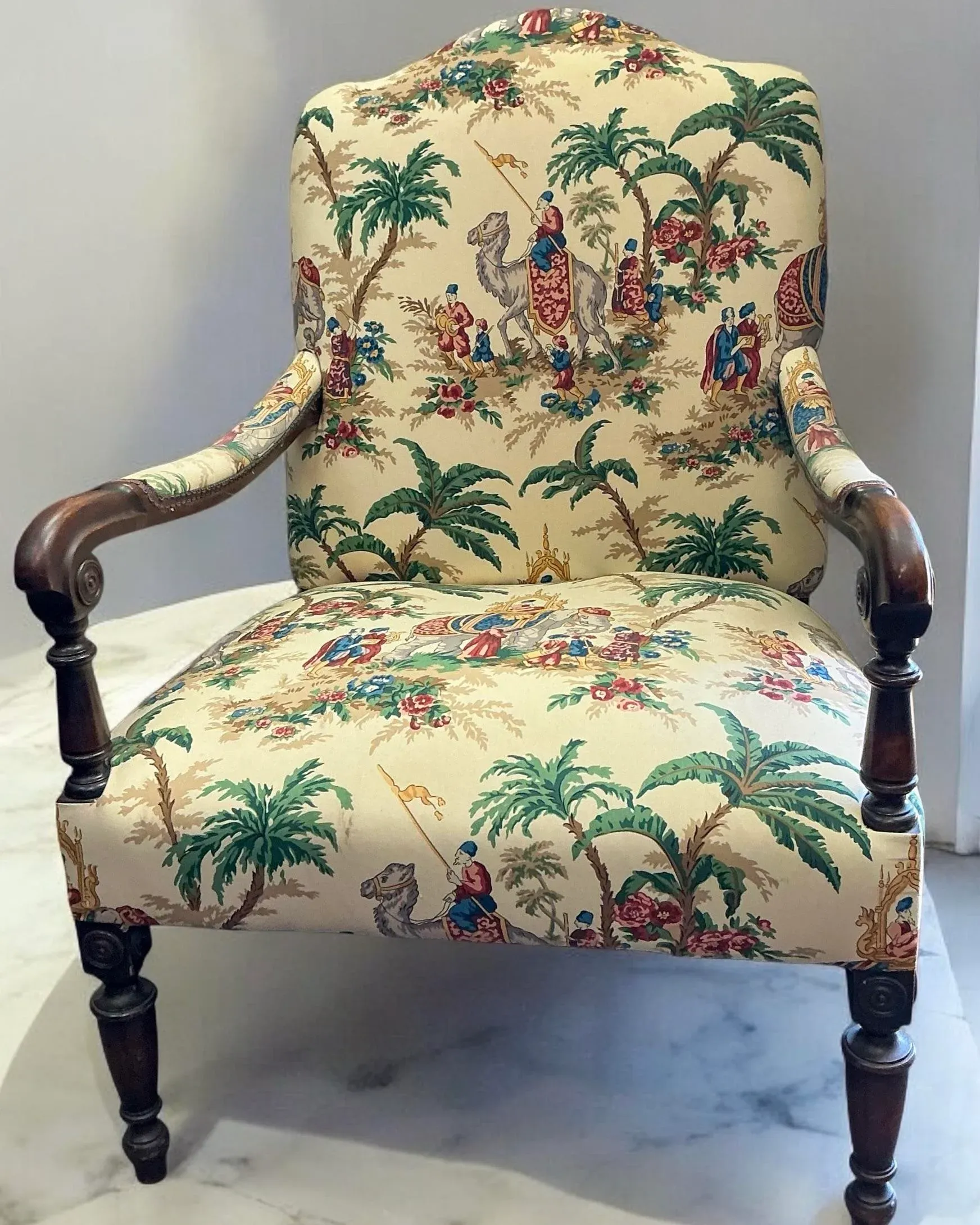 1930s Large Scale Carved Oak Arm Chair in Chinoiserie Palm Toile