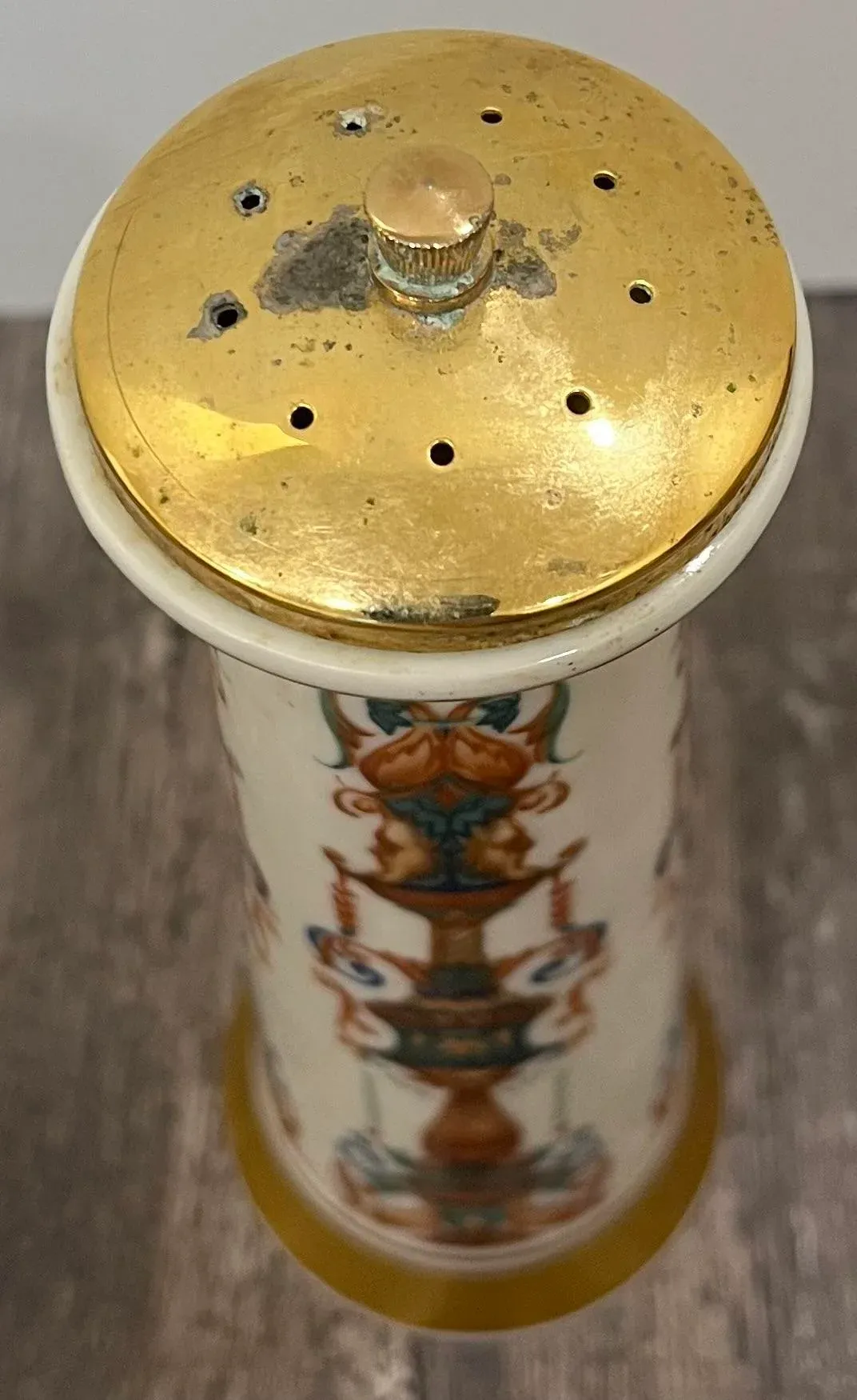 1970s Lenox 24k Lido Pattern Salt and Pepper Mill- Set of 2 | Chairish