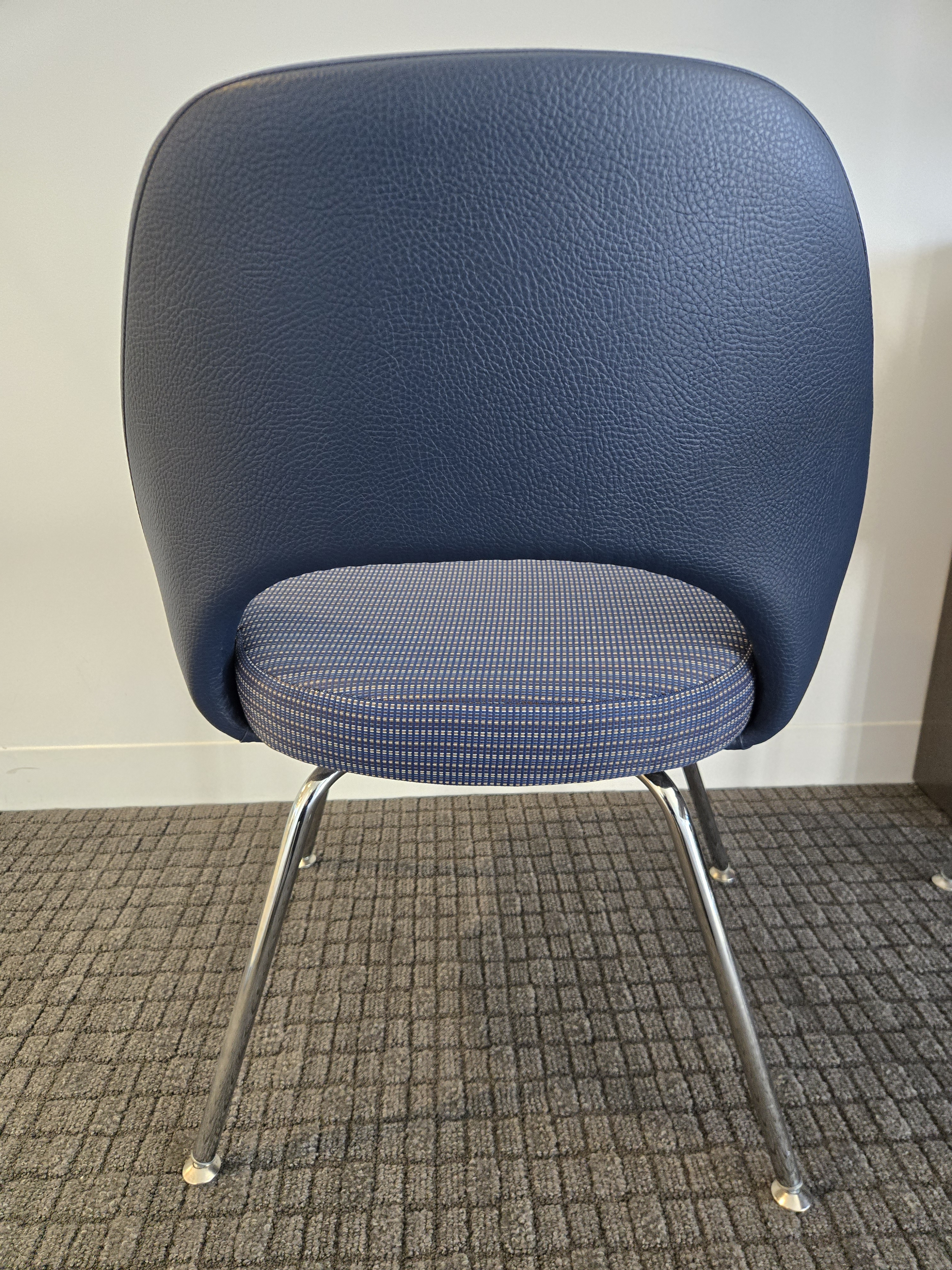 Knoll Saarinen Executive Side Chair in Blue Pattern | Chairish