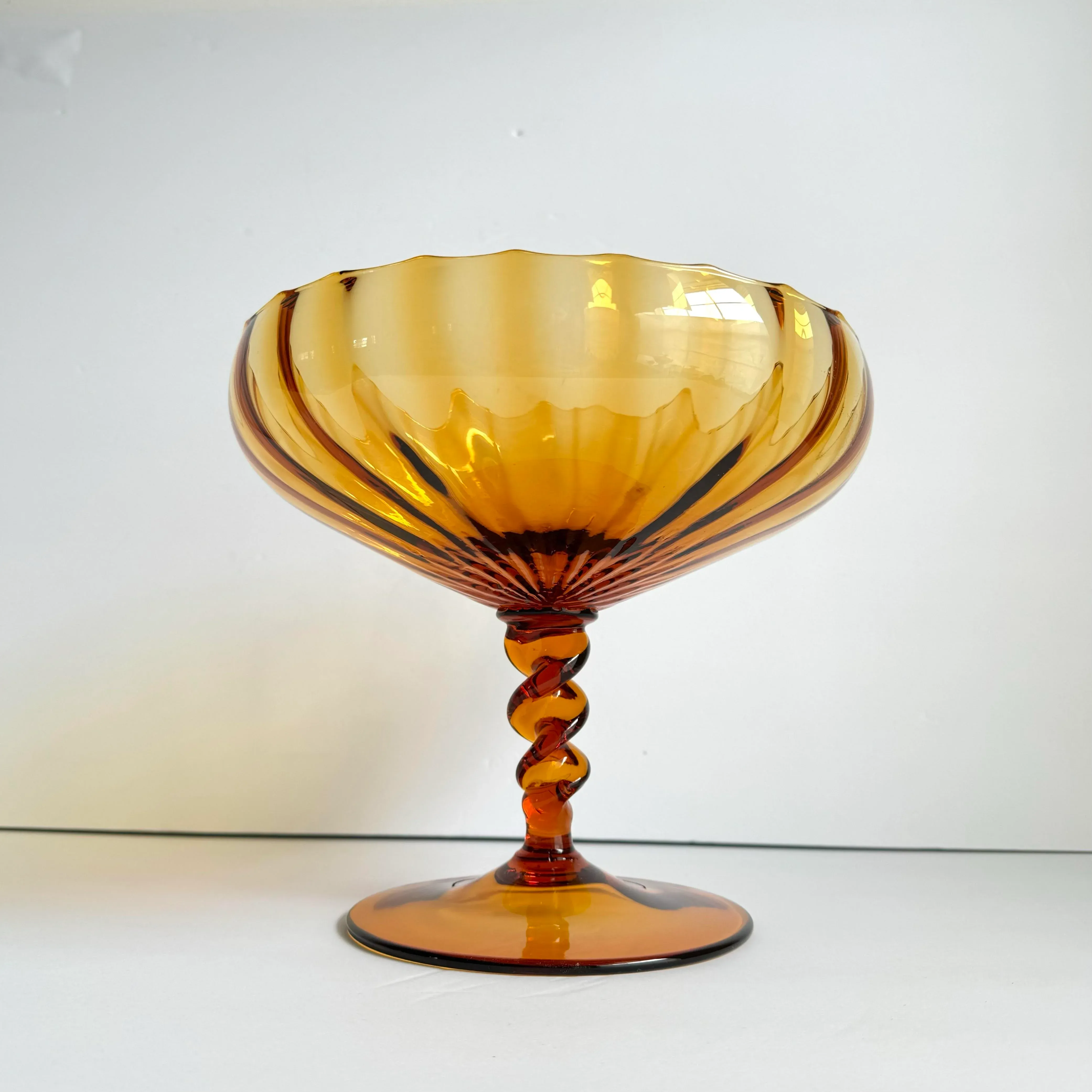 empoli-amber-optic-pedestal-