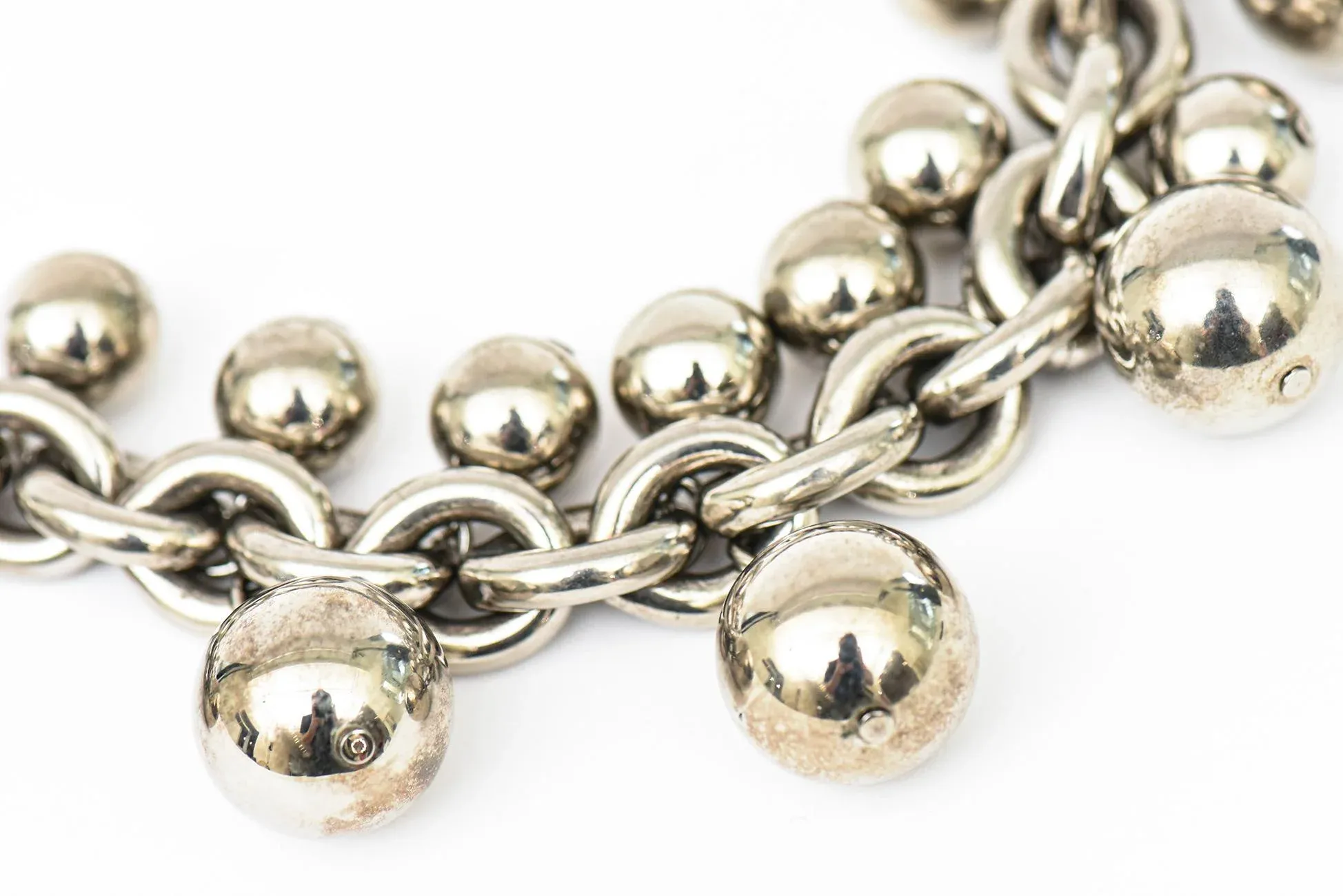 ◆VINTAGE HOLLYWOOD◆ Ivy Ball Necklace VH2479NE006M Vintage Givenchy Signed Chromed Metal Chain and Ball Pendant