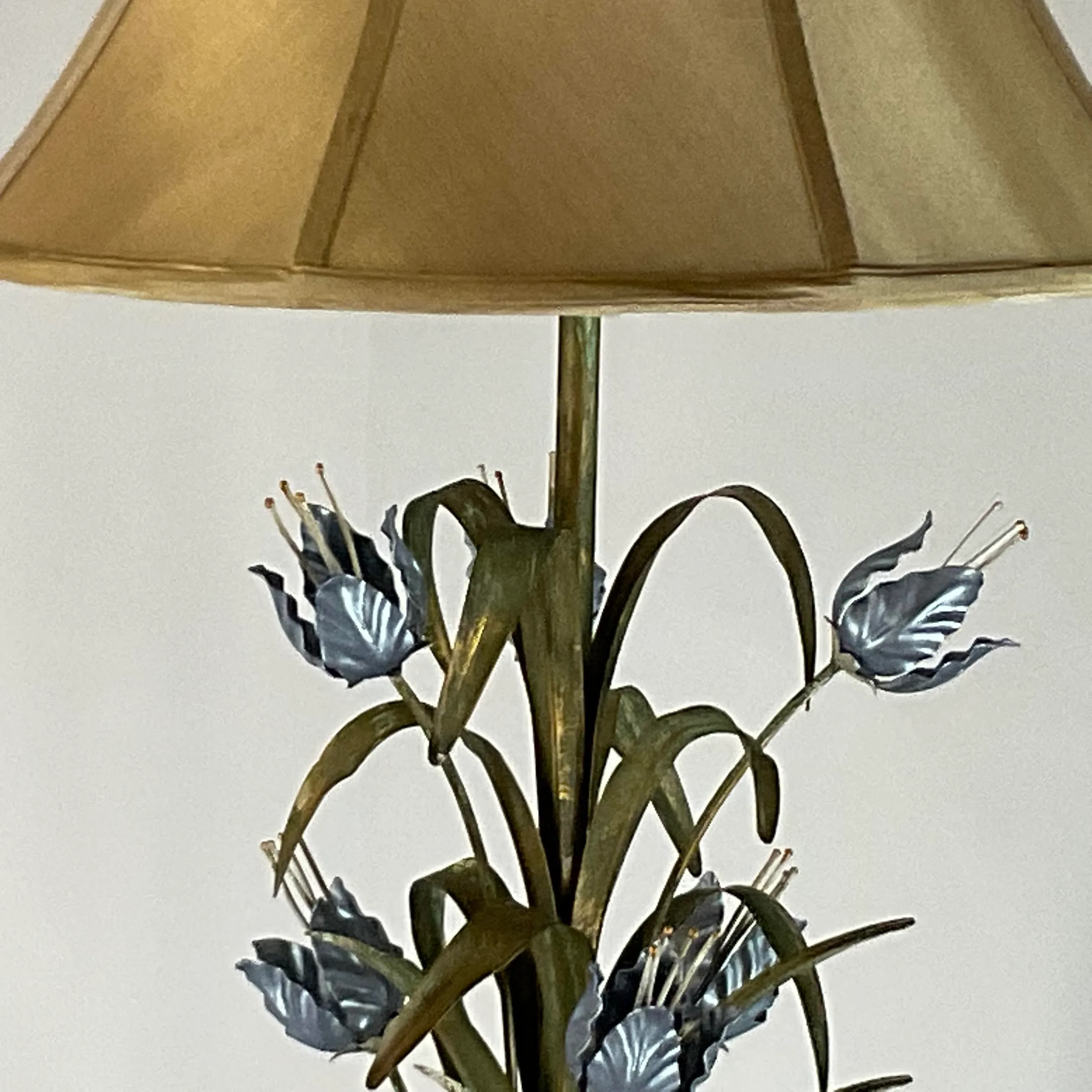 1950s Mid-Century Italian Tole Blue Floral Table Lamp. | Chairish